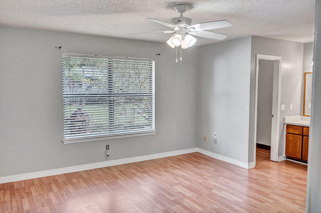 GLENDALE HEIGHTS - Residential