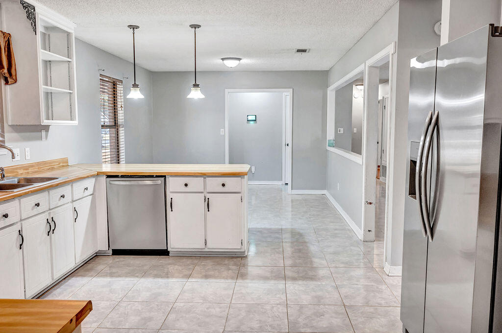 GLENDALE HEIGHTS - Residential