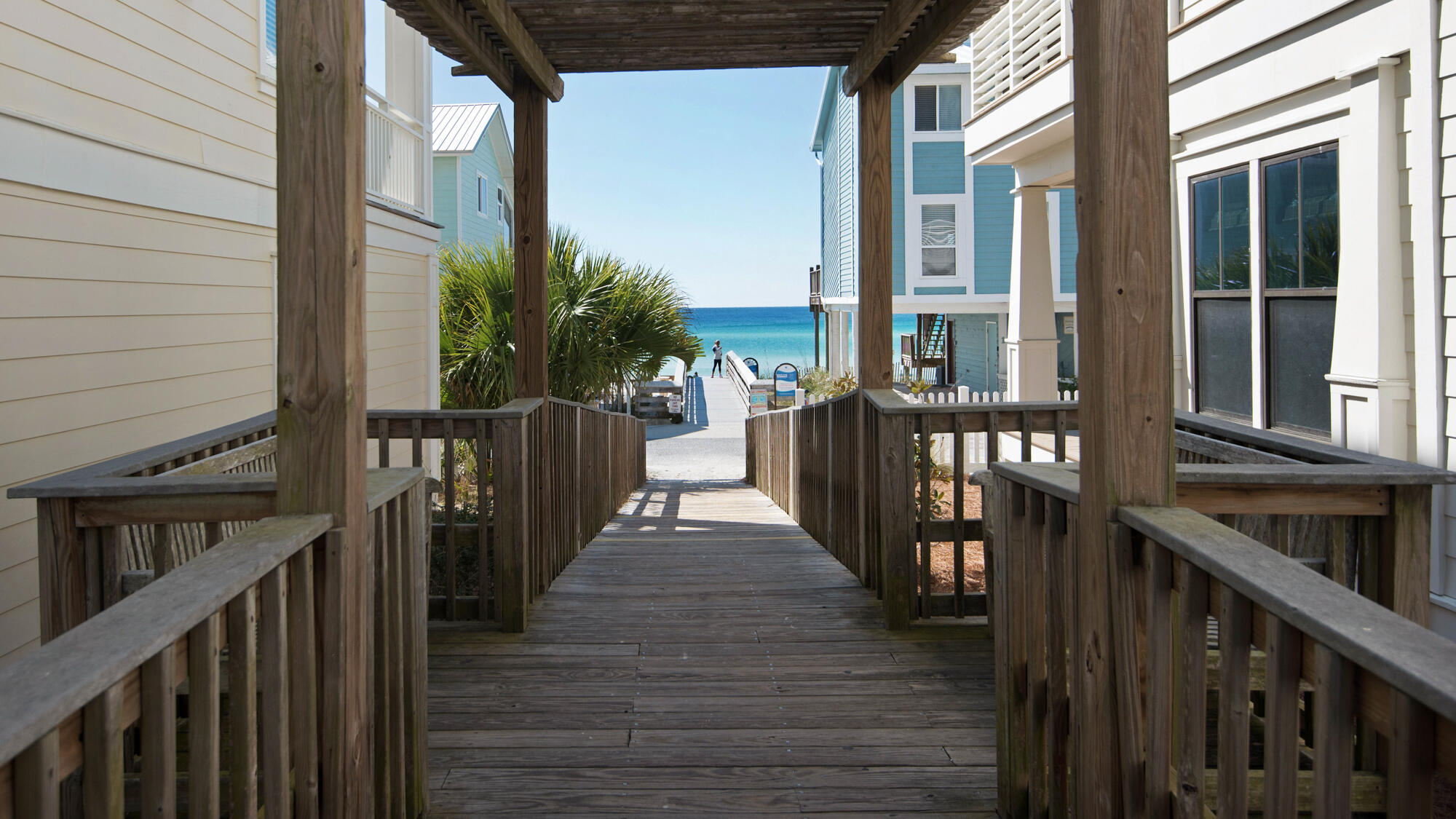 SUMMER'S EDGE - Residential