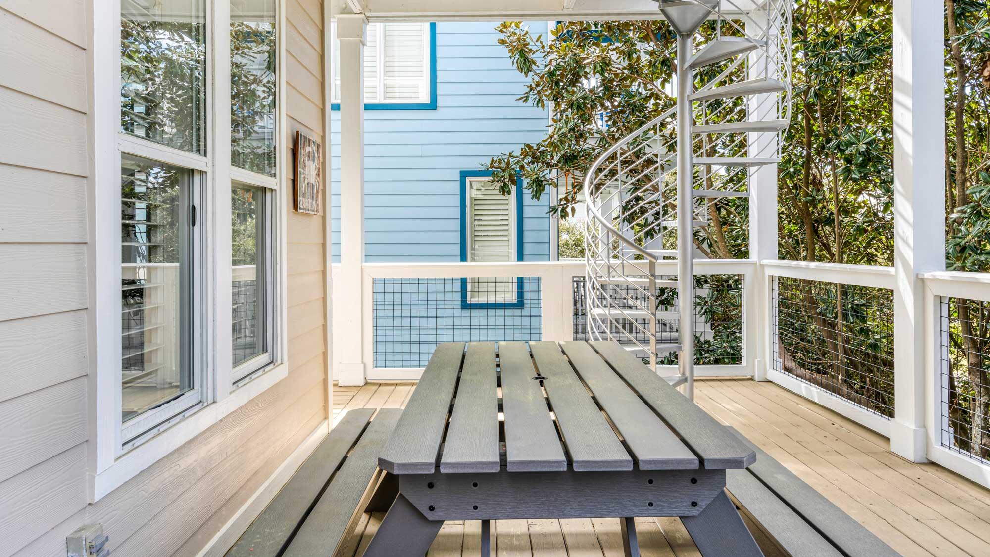 SUMMER'S EDGE - Residential