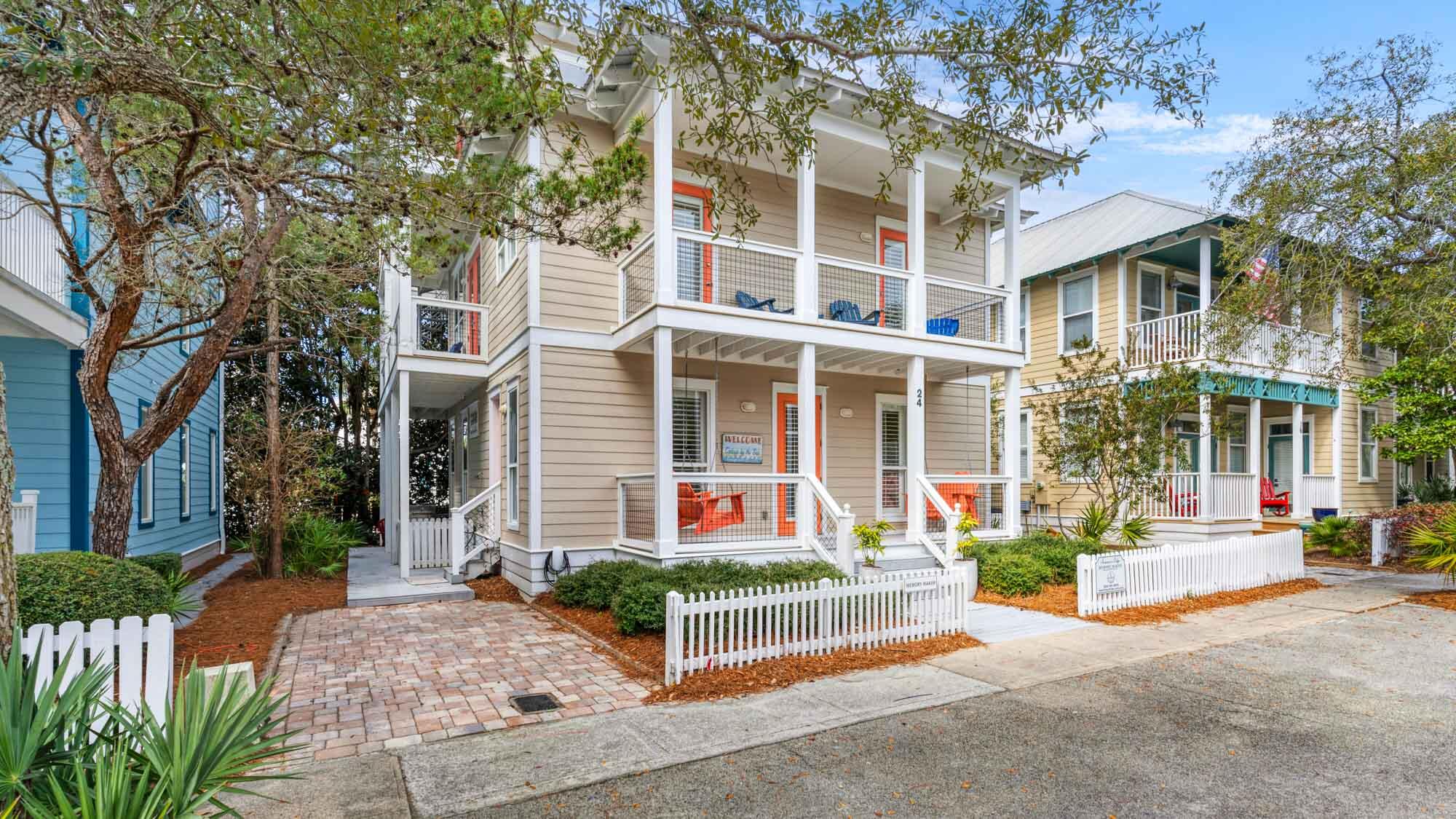 SUMMER'S EDGE - Residential
