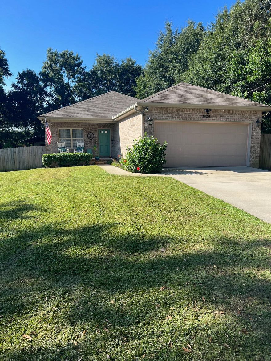 For rent, available November 1st! Great location, in the heart of Niceville, walking distance to Plew Elementary. Kitchen with granite counters, stainless appliances, and eat-in area. Large master bedroom with en-suite bath and walk-in closet. Back screened patio with natural gas connection for a gas grill. Back yard has a pole barn perfect for that boat or small RV. Home is equipped with ring cameras and whole house alarm system. Two car air-conditioned garage with track system and large attic space for storage. Call me with any questions!