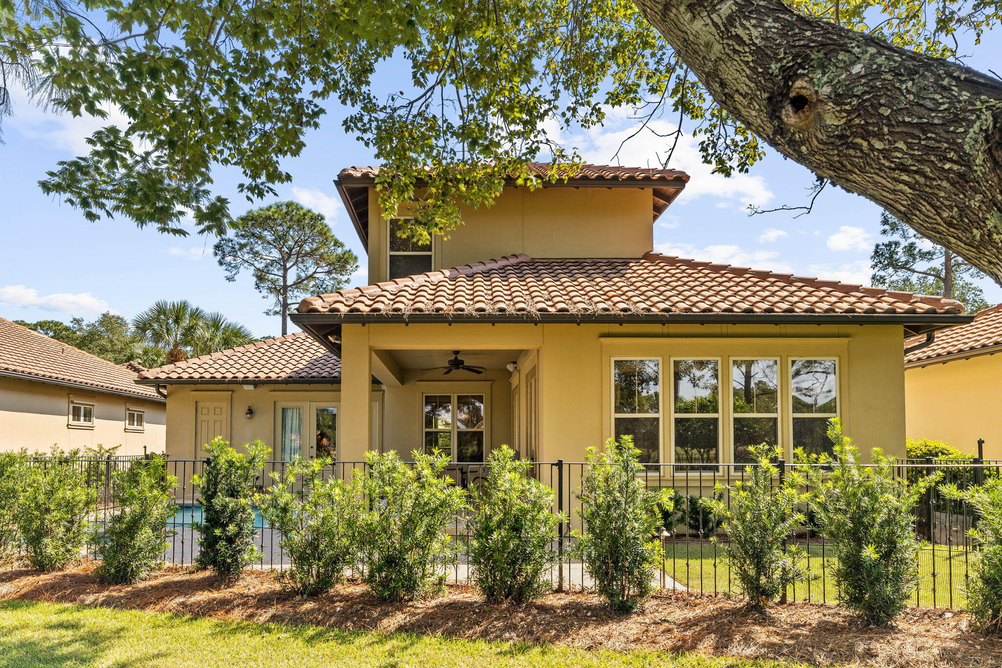 VINEYARD AT RAVEN OAKS - Residential