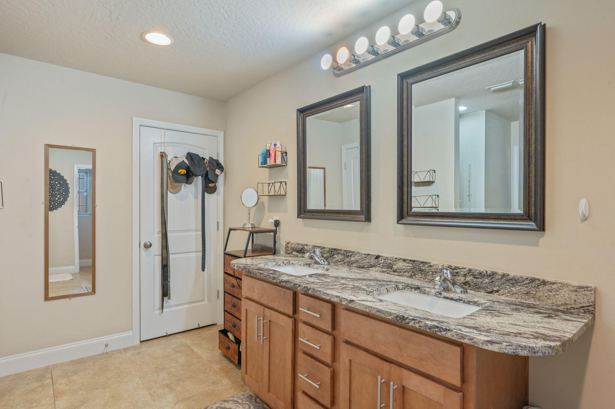 CHANAN ESTATES 1ST ADDN - Residential