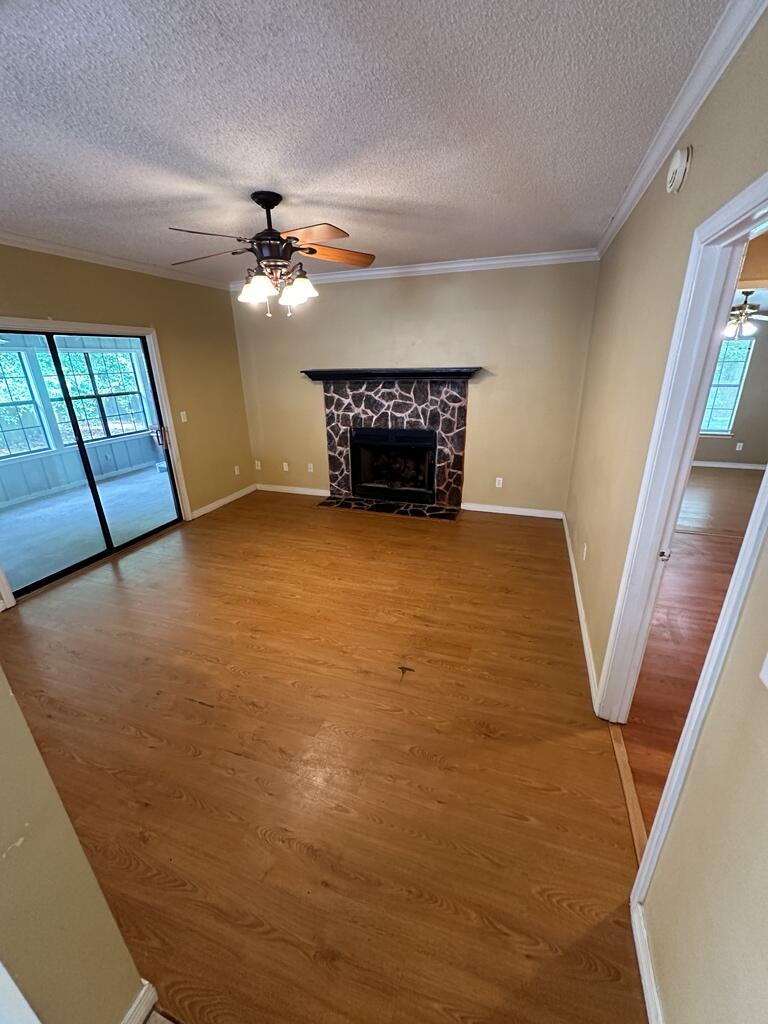 LIVE OAK MANORS - Residential Lease