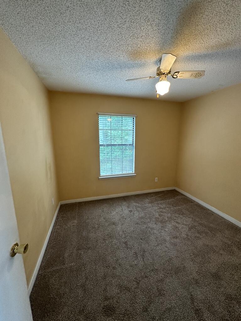 LIVE OAK MANORS - Residential Lease