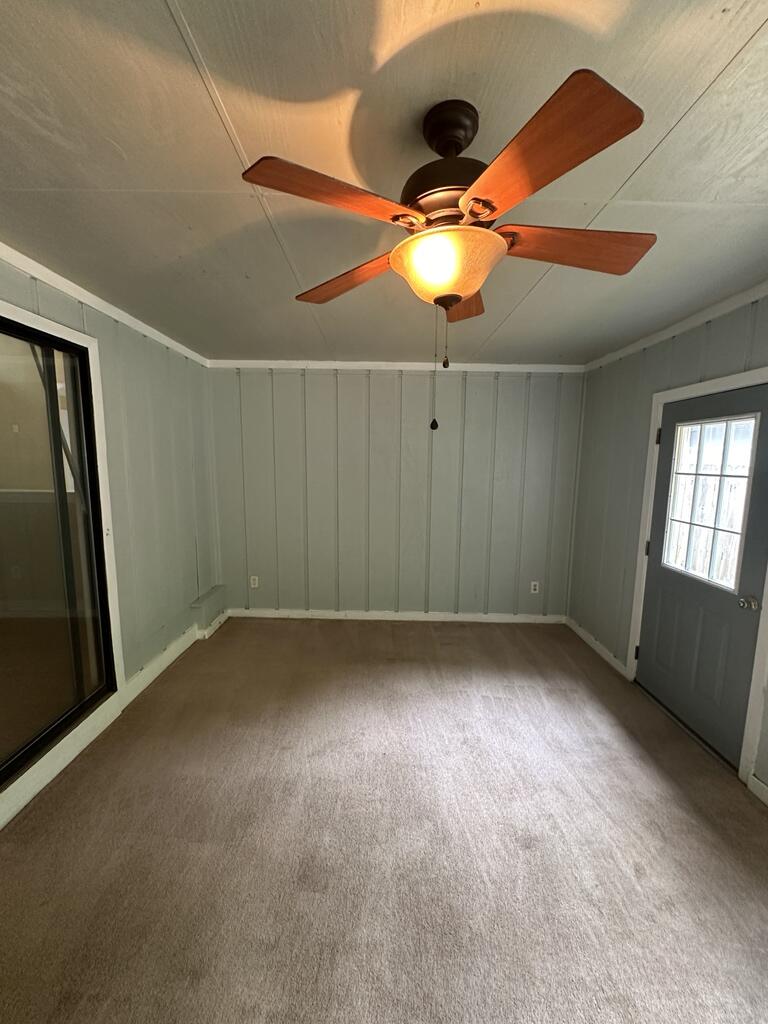 LIVE OAK MANORS - Residential Lease