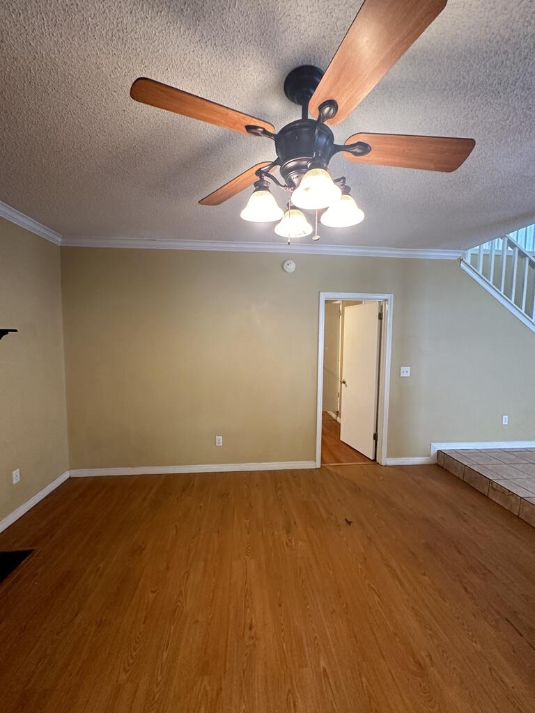 LIVE OAK MANORS - Residential Lease