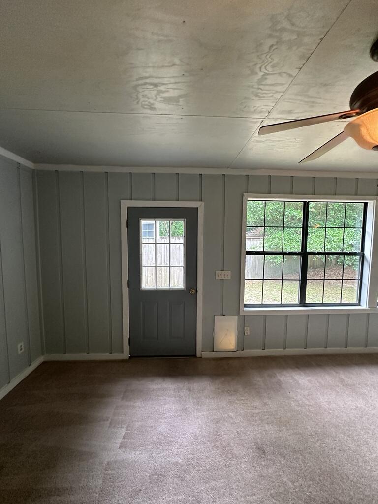 LIVE OAK MANORS - Residential Lease