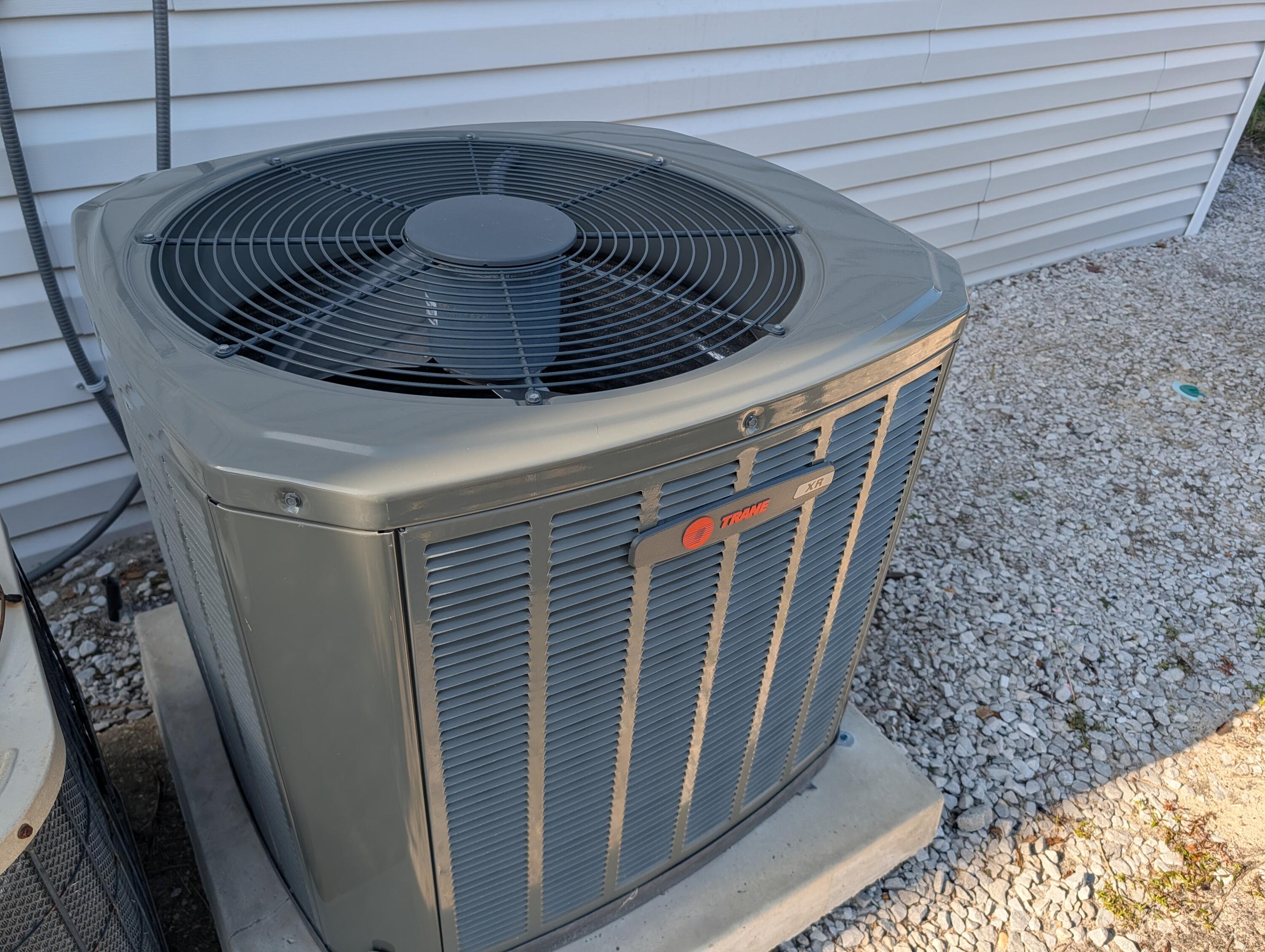 FINISTERRA CONDO - Residential