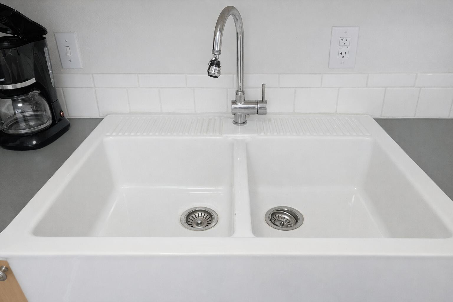 FINISTERRA CONDO - Residential