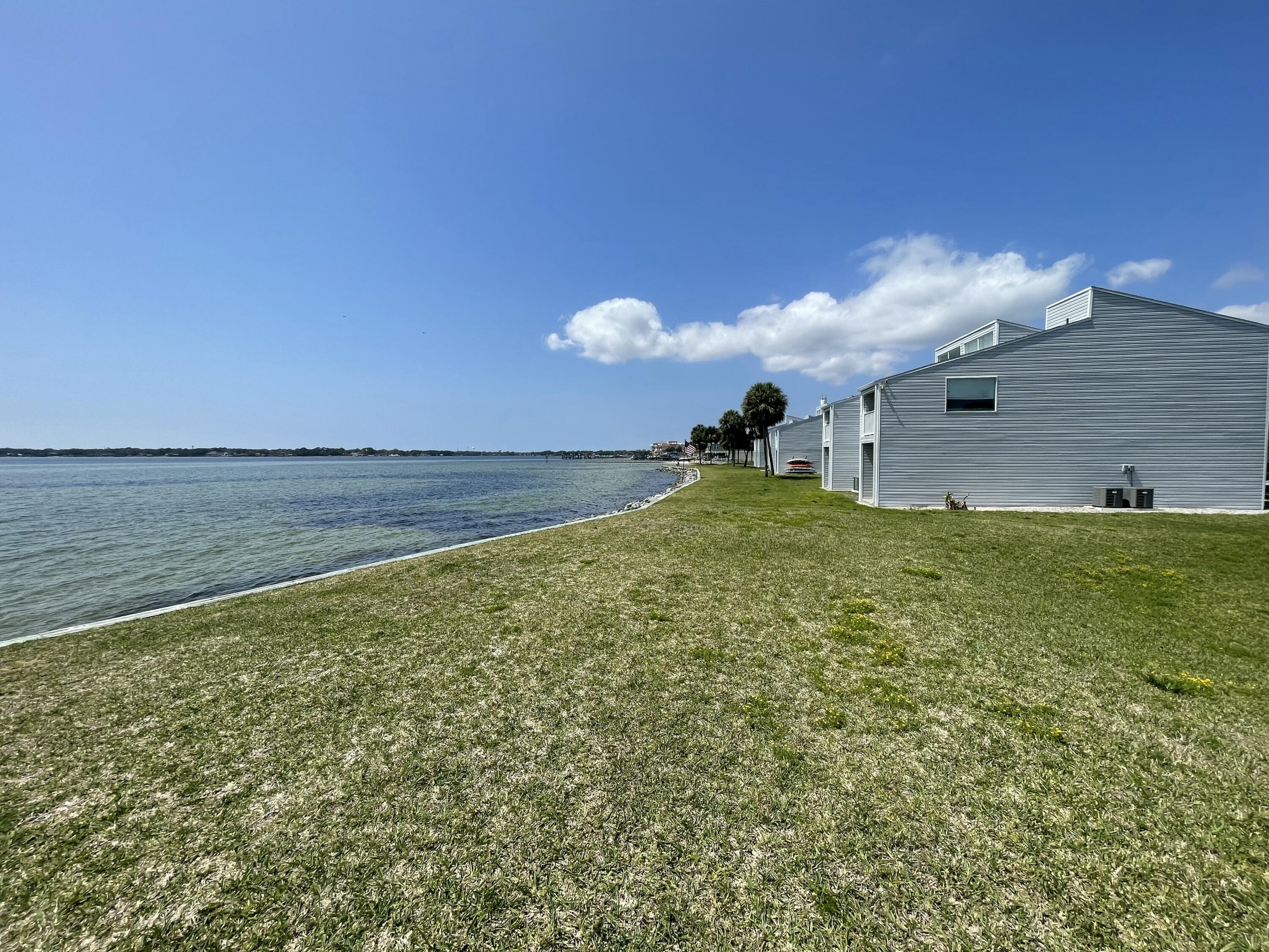 FINISTERRA CONDO - Residential