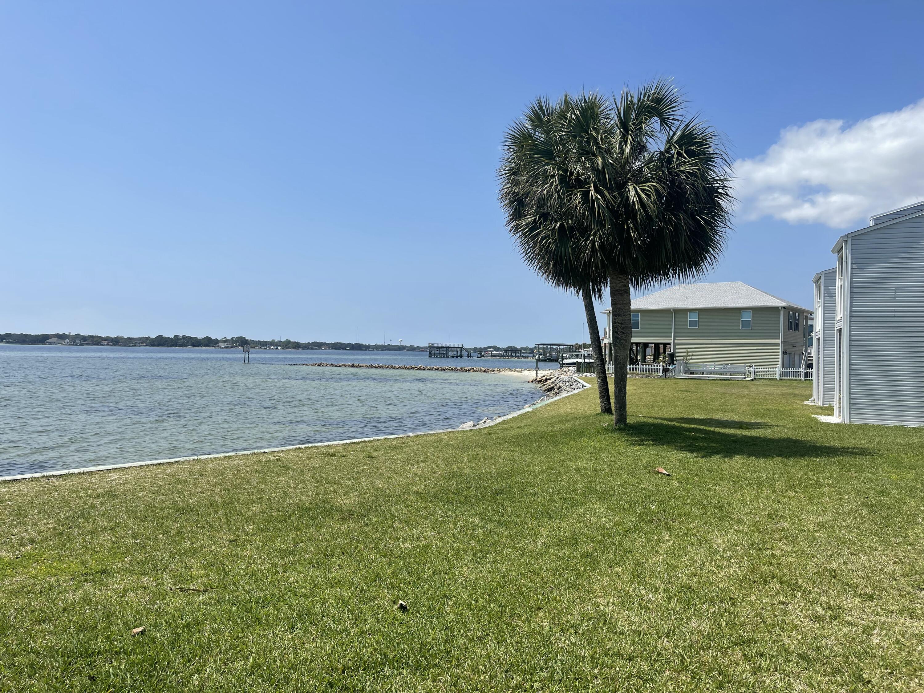 FINISTERRA CONDO - Residential