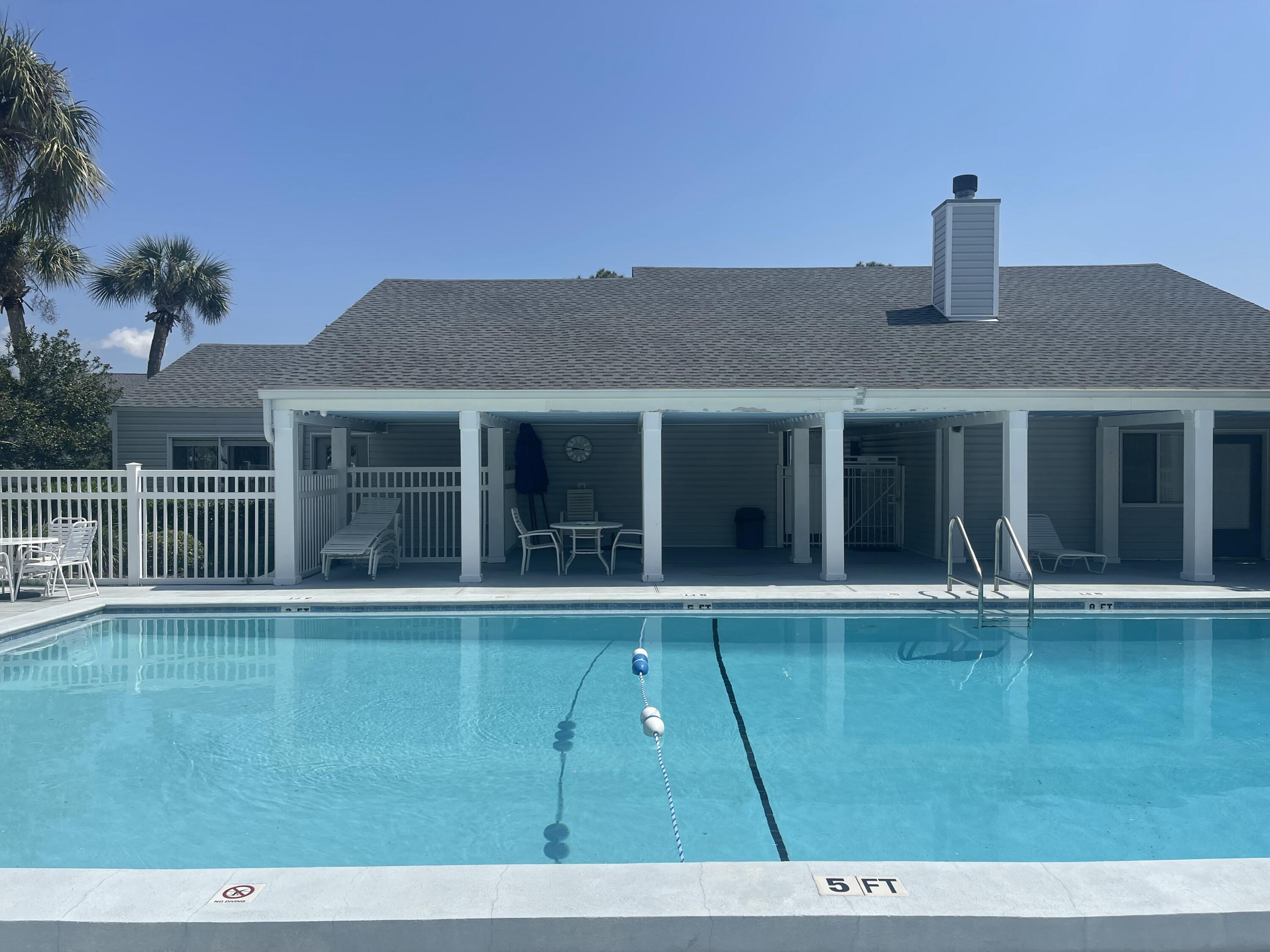 FINISTERRA CONDO - Residential