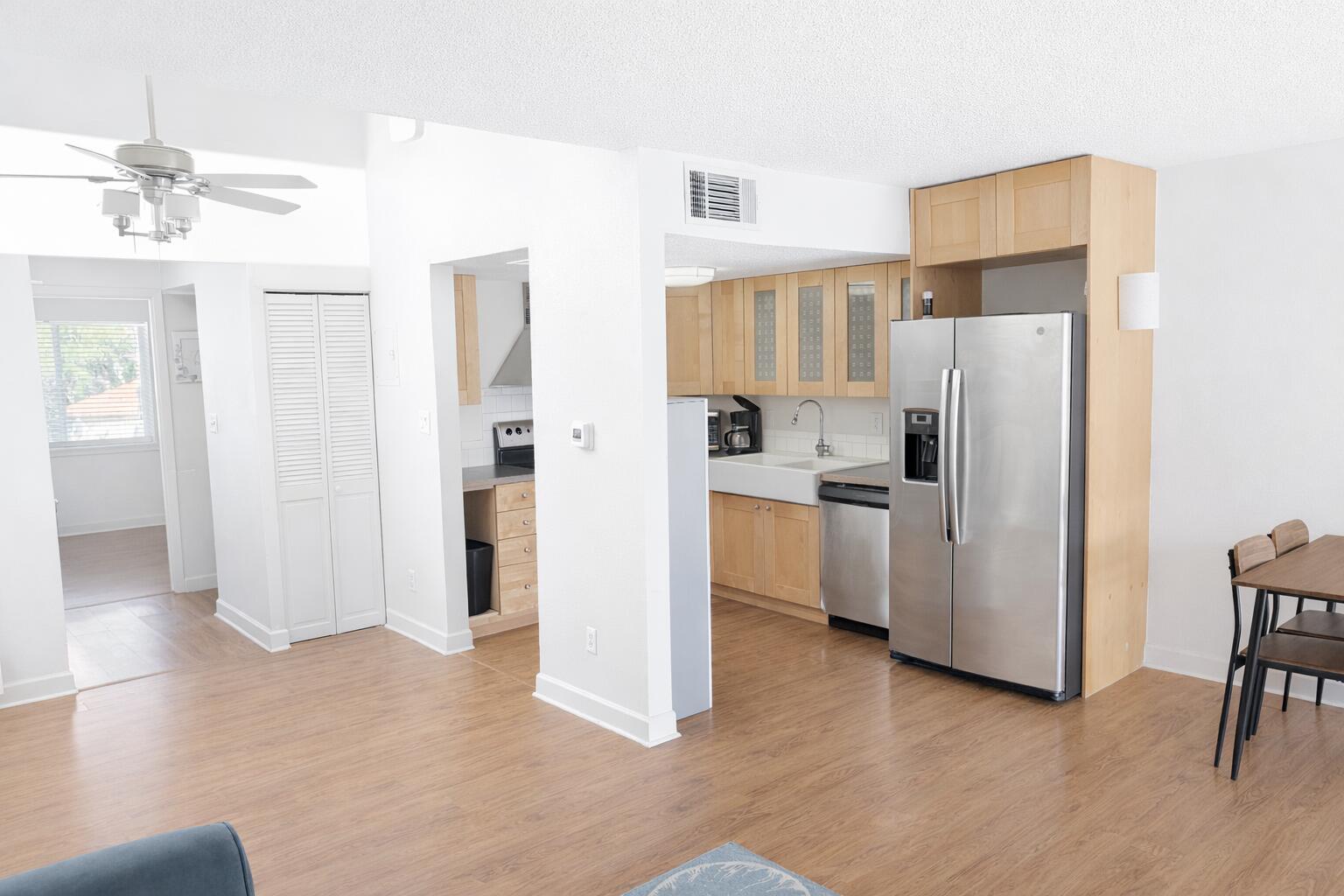 FINISTERRA CONDO - Residential