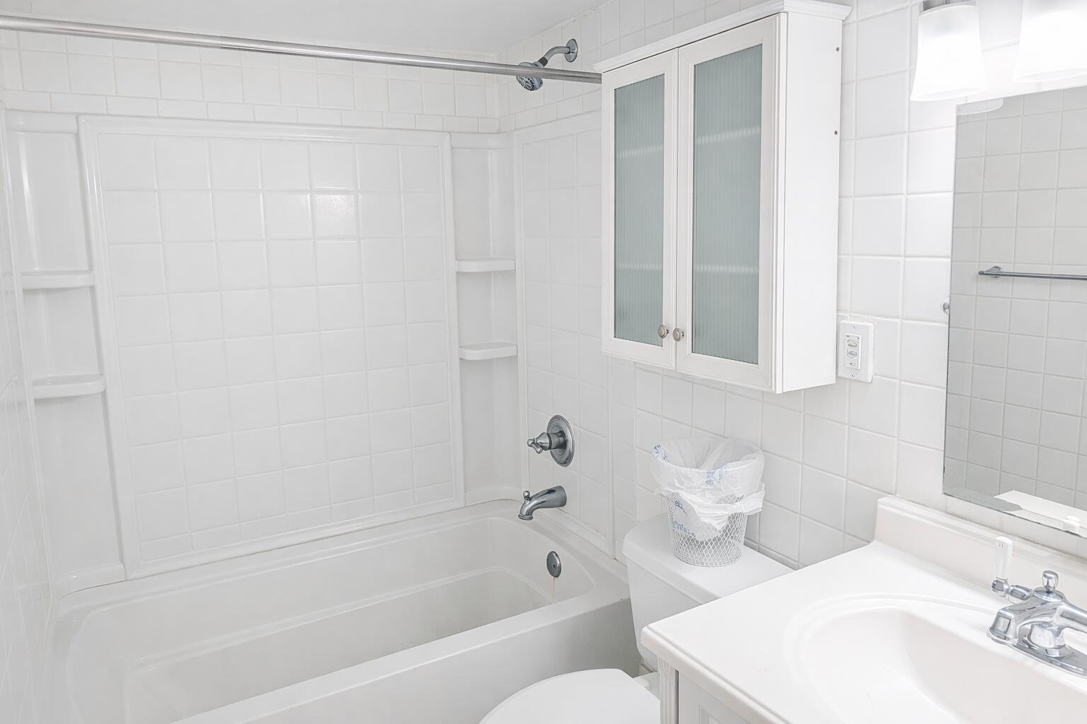 FINISTERRA CONDO - Residential