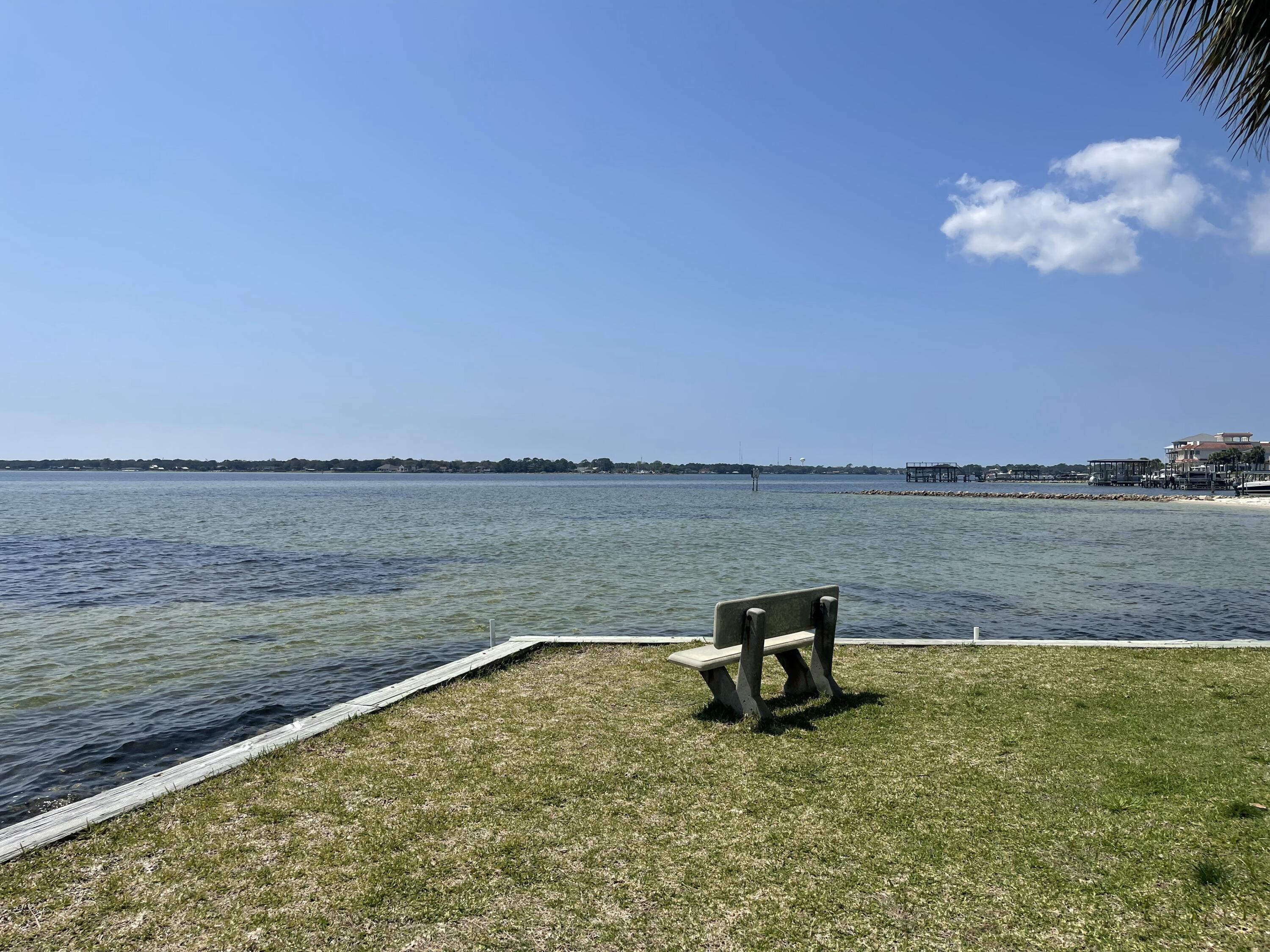 FINISTERRA CONDO - Residential