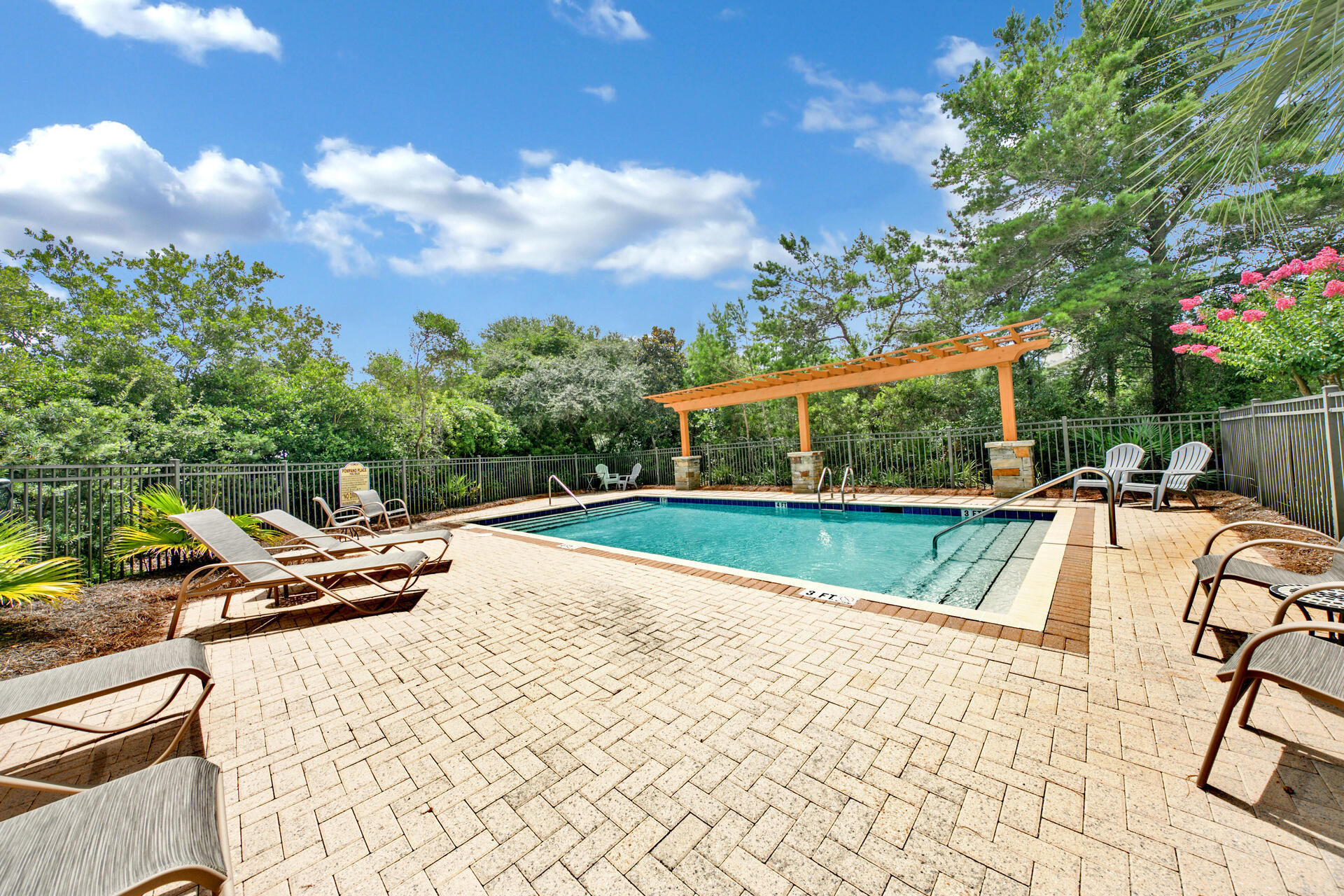 POMPANO PLACE - Residential