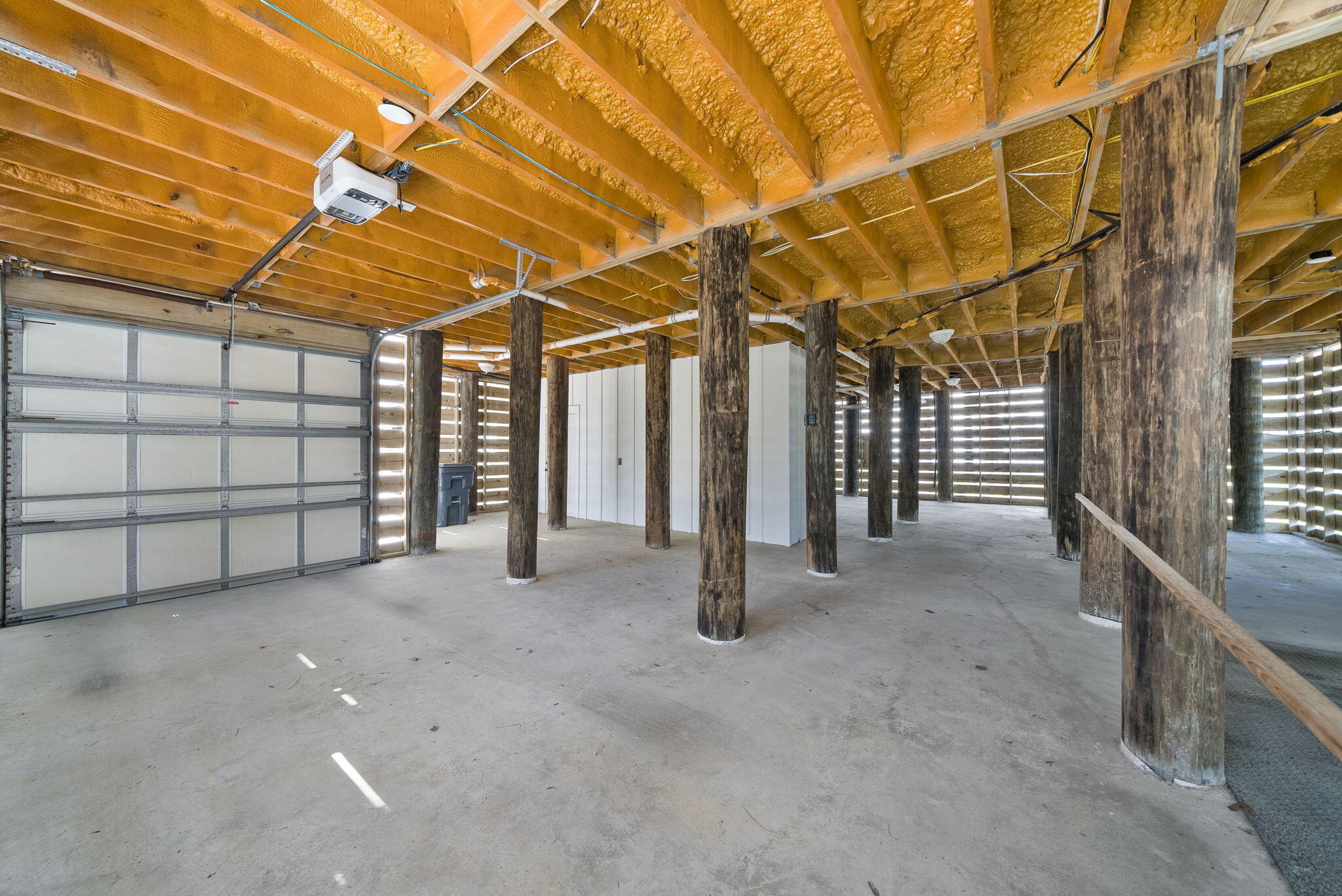 CESSNA LANDING - Residential