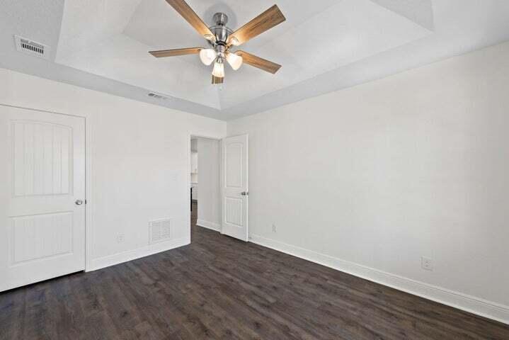 CREETWOOD PLACE - Residential