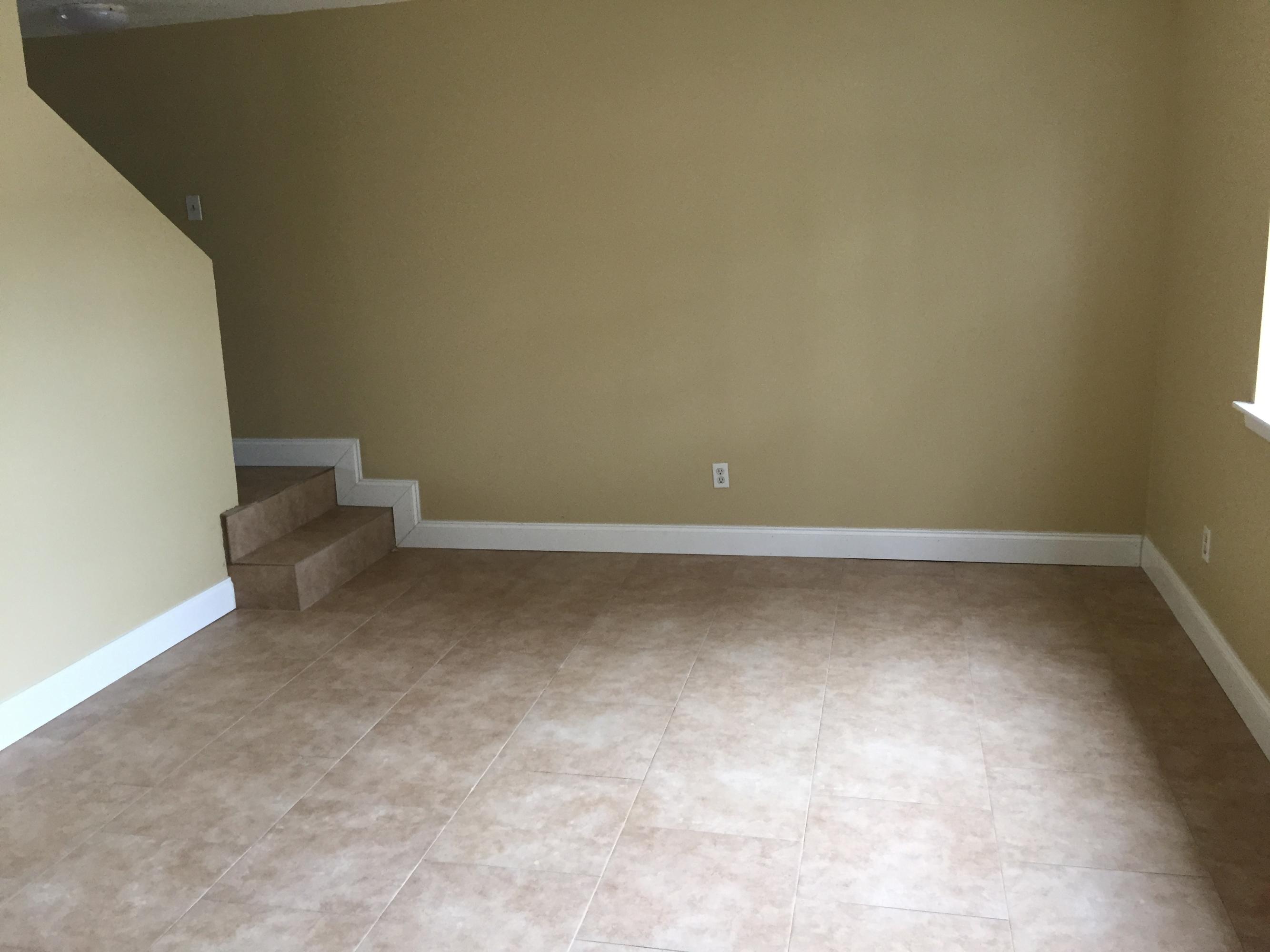 VALENCIA ARMS - Residential