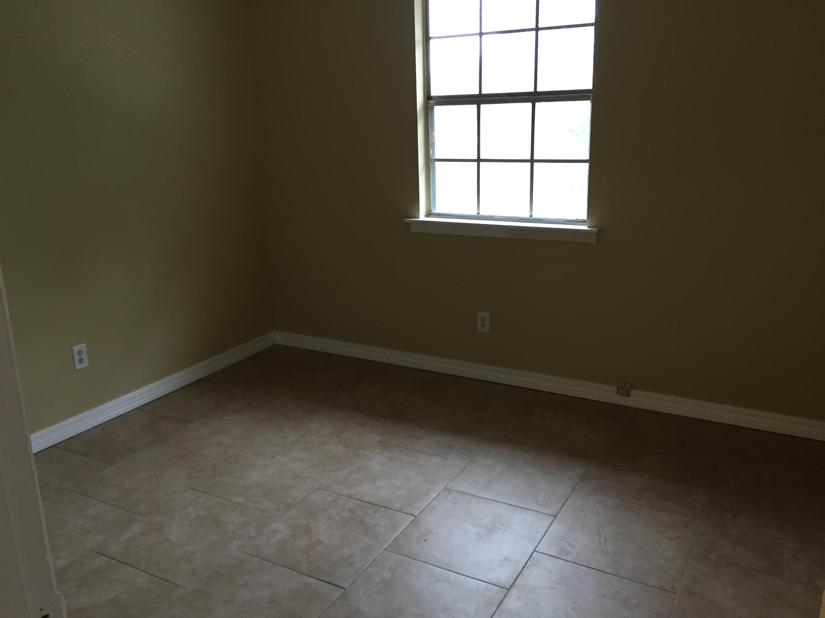 VALENCIA ARMS - Residential