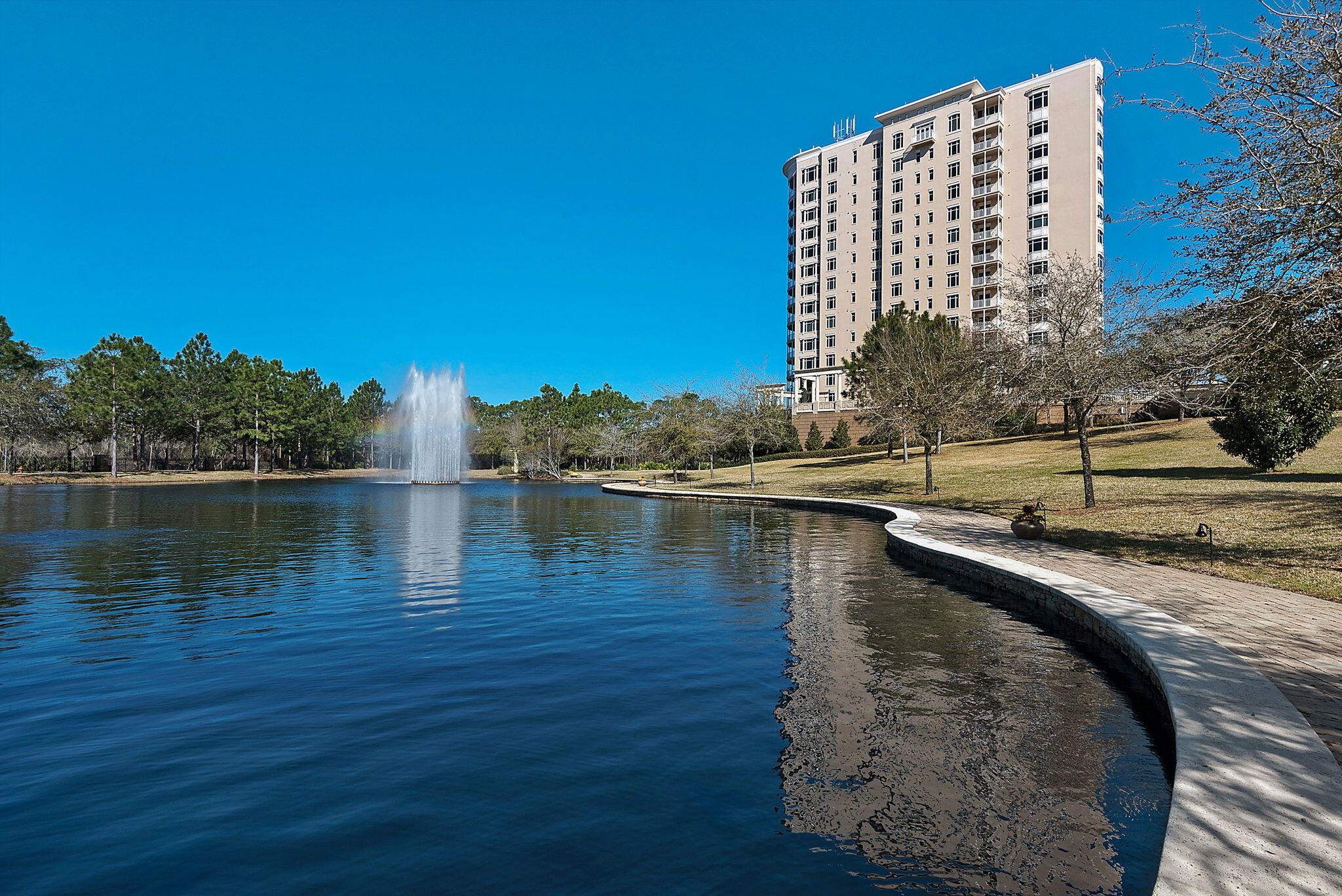 ONE WATER PLACE - Residential