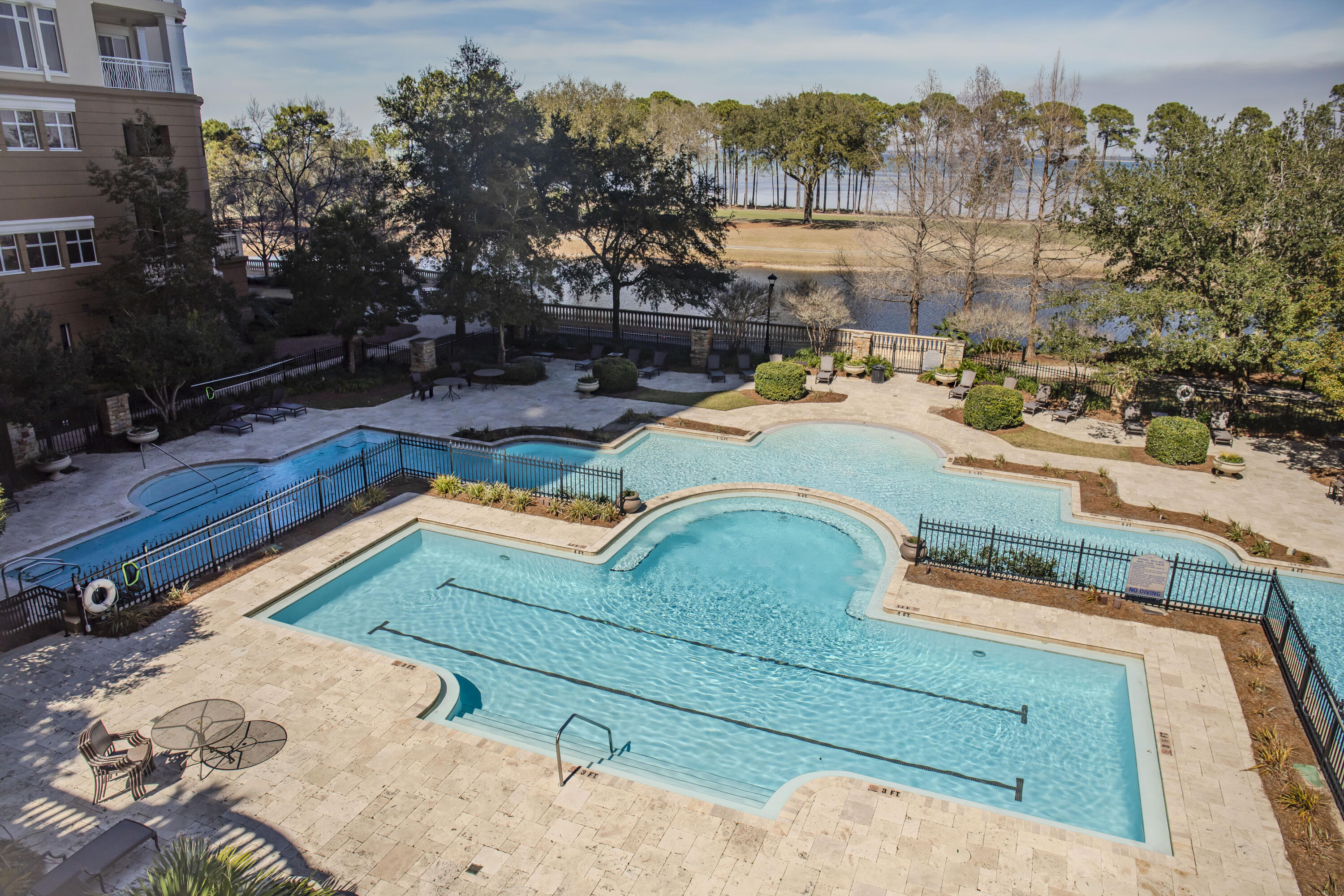 ONE WATER PLACE - Residential