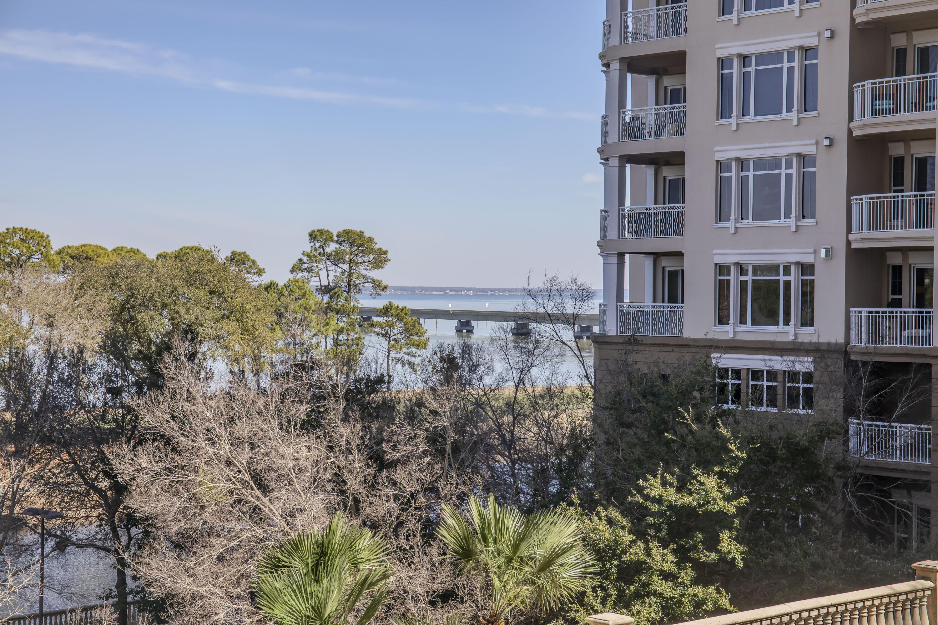 ONE WATER PLACE - Residential