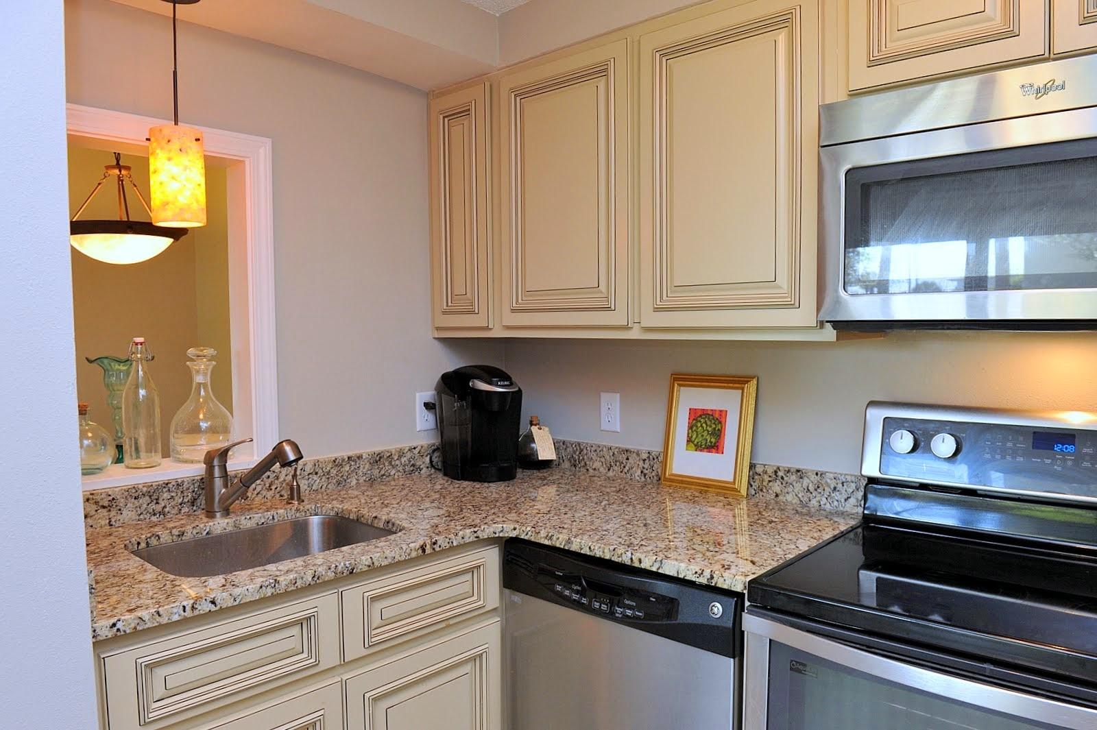 EMERALD HILL CONDO - Residential