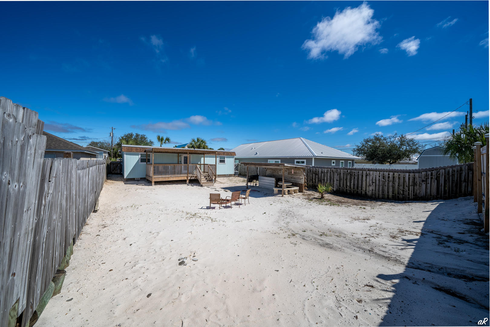 HOLIDAY BEACH UNIT 03 - Residential