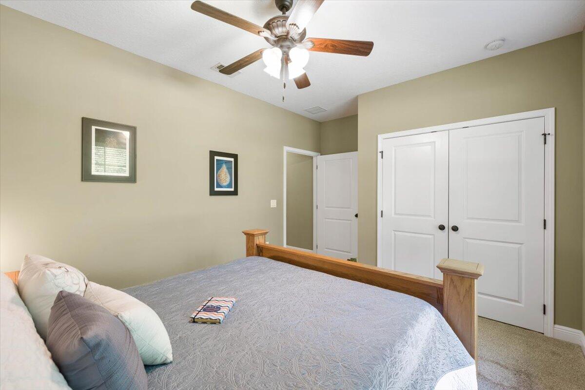 OAKRIDGE PLACE S/D LOT 2 - Residential