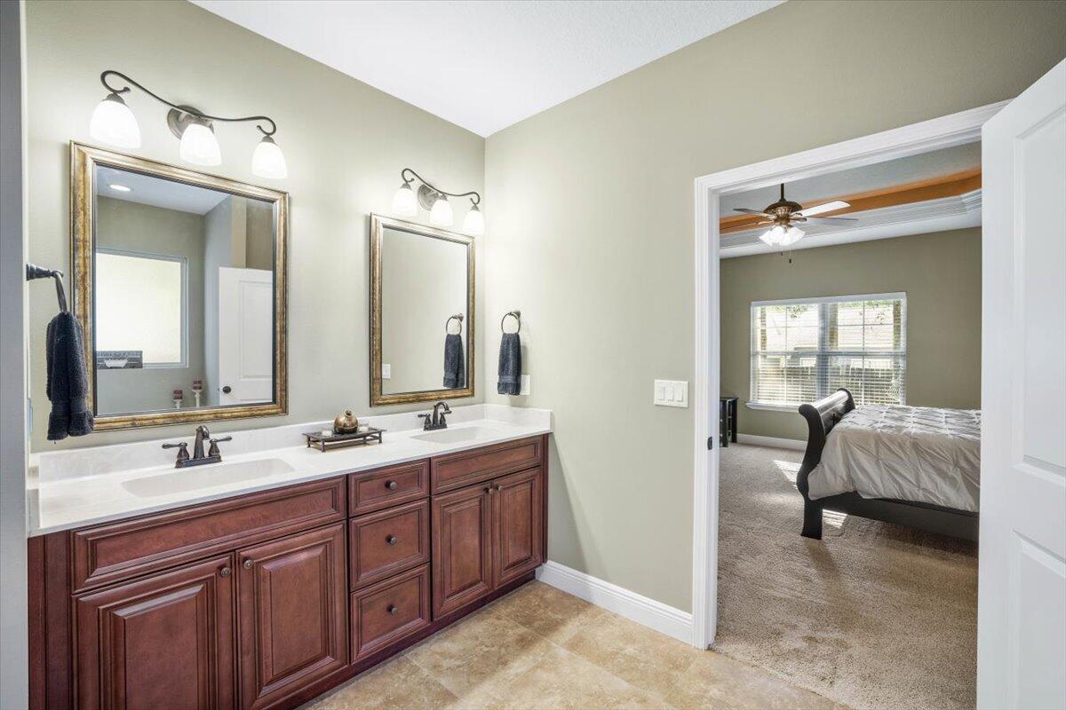 OAKRIDGE PLACE S/D LOT 2 - Residential