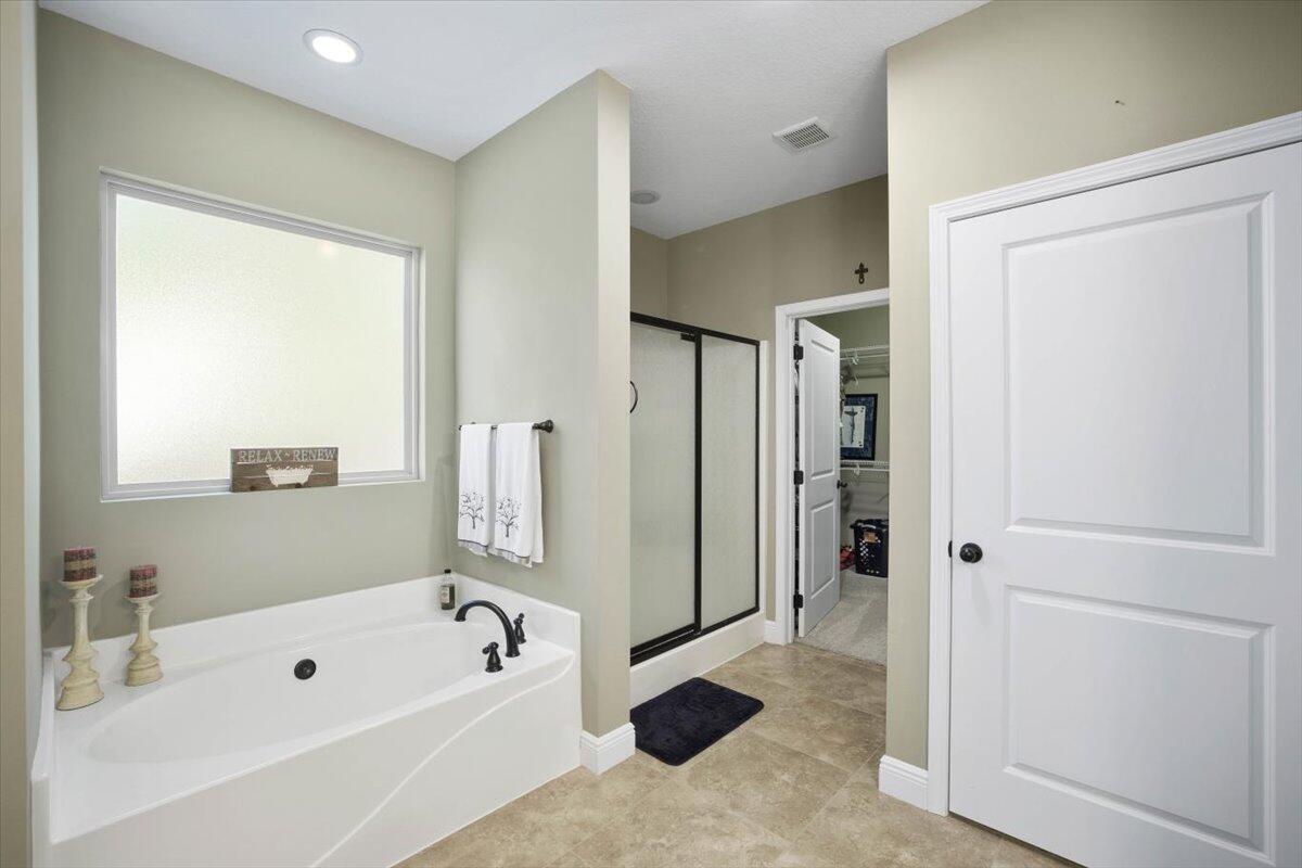 OAKRIDGE PLACE S/D LOT 2 - Residential