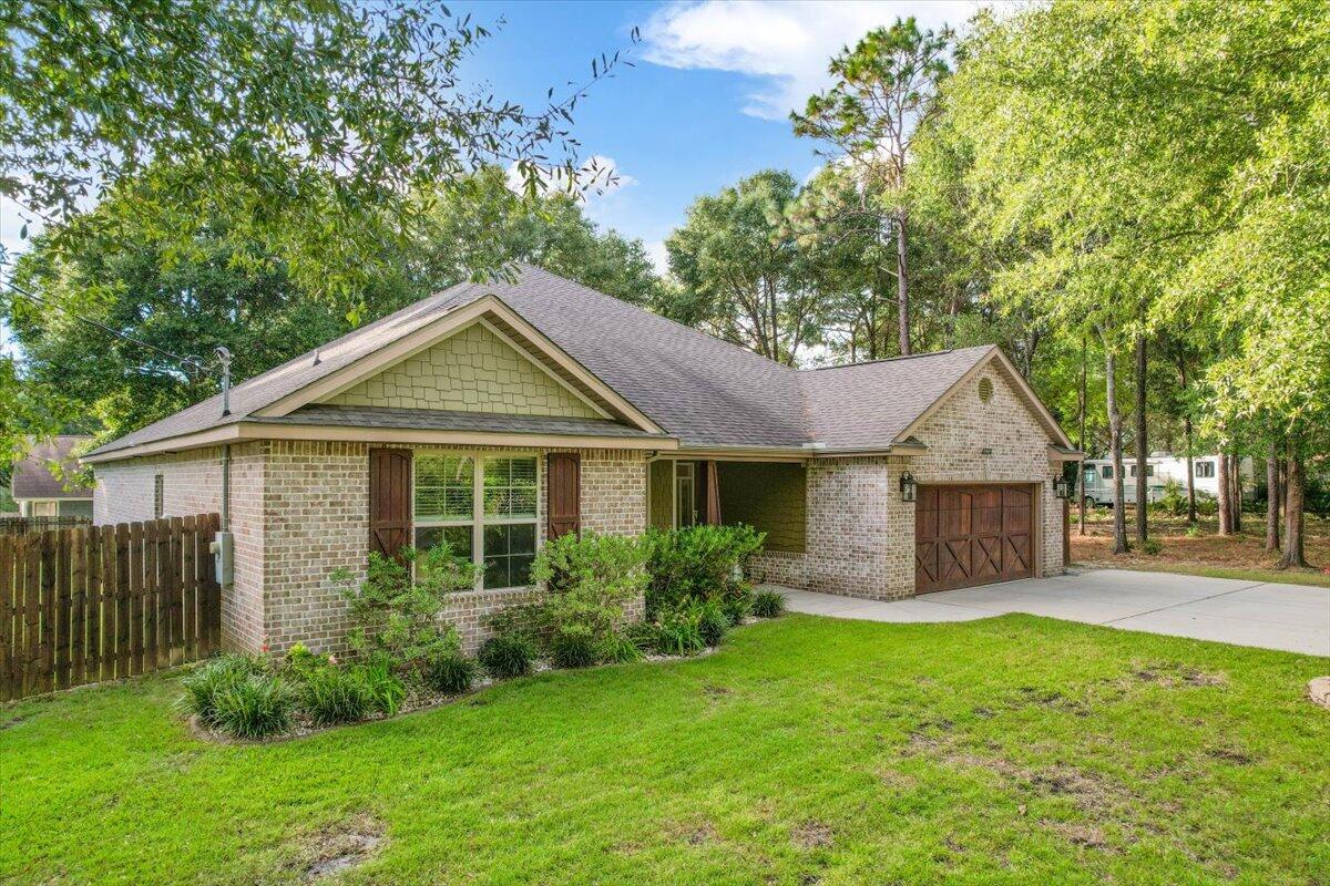 OAKRIDGE PLACE S/D LOT 2 - Residential