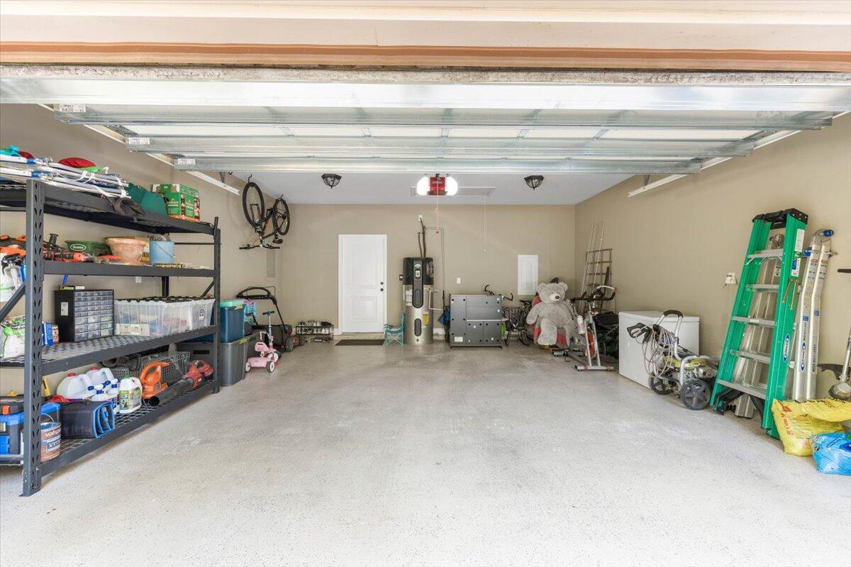 OAKRIDGE PLACE S/D LOT 2 - Residential