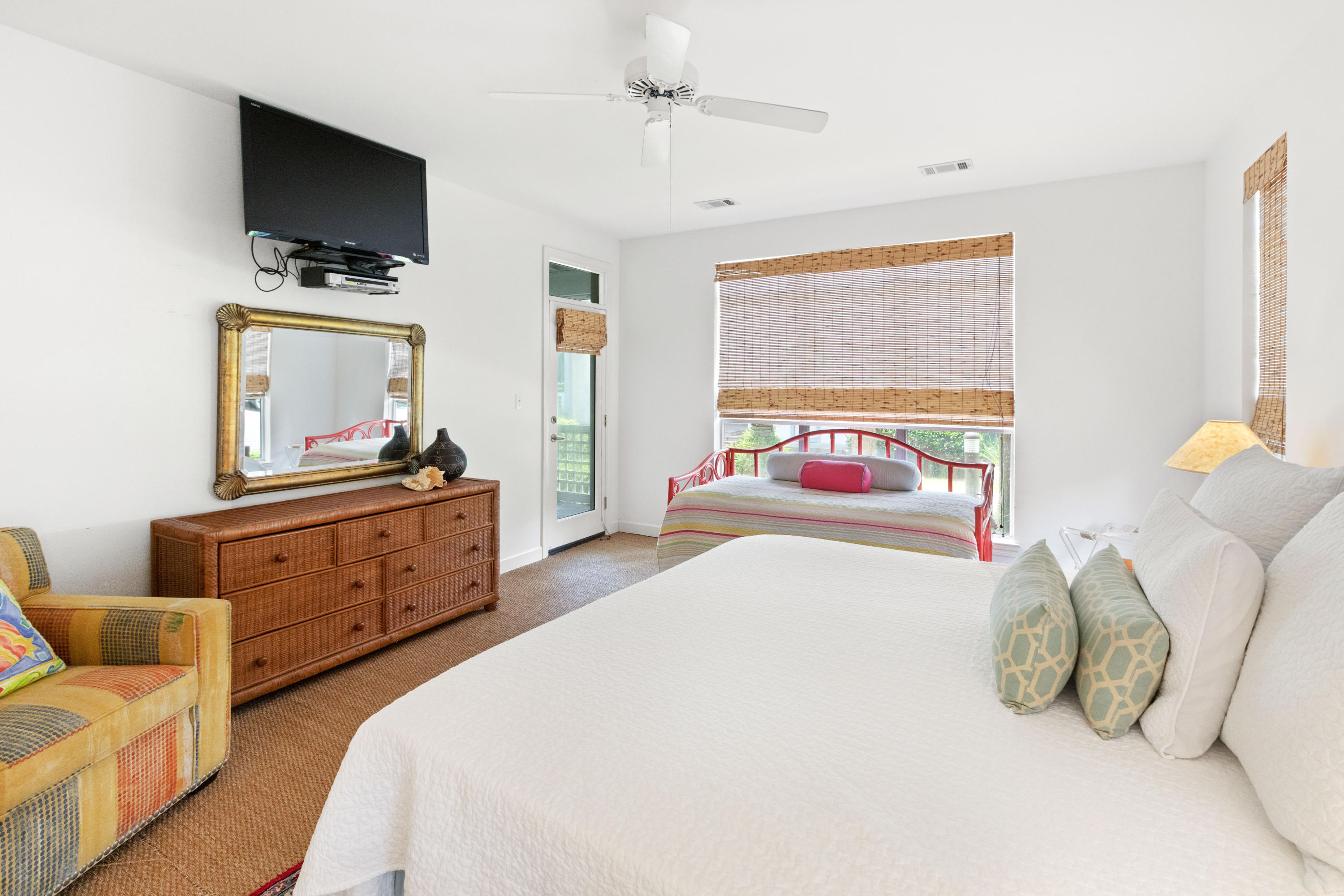 HIDDEN DUNES BEACH VILLAS - Residential