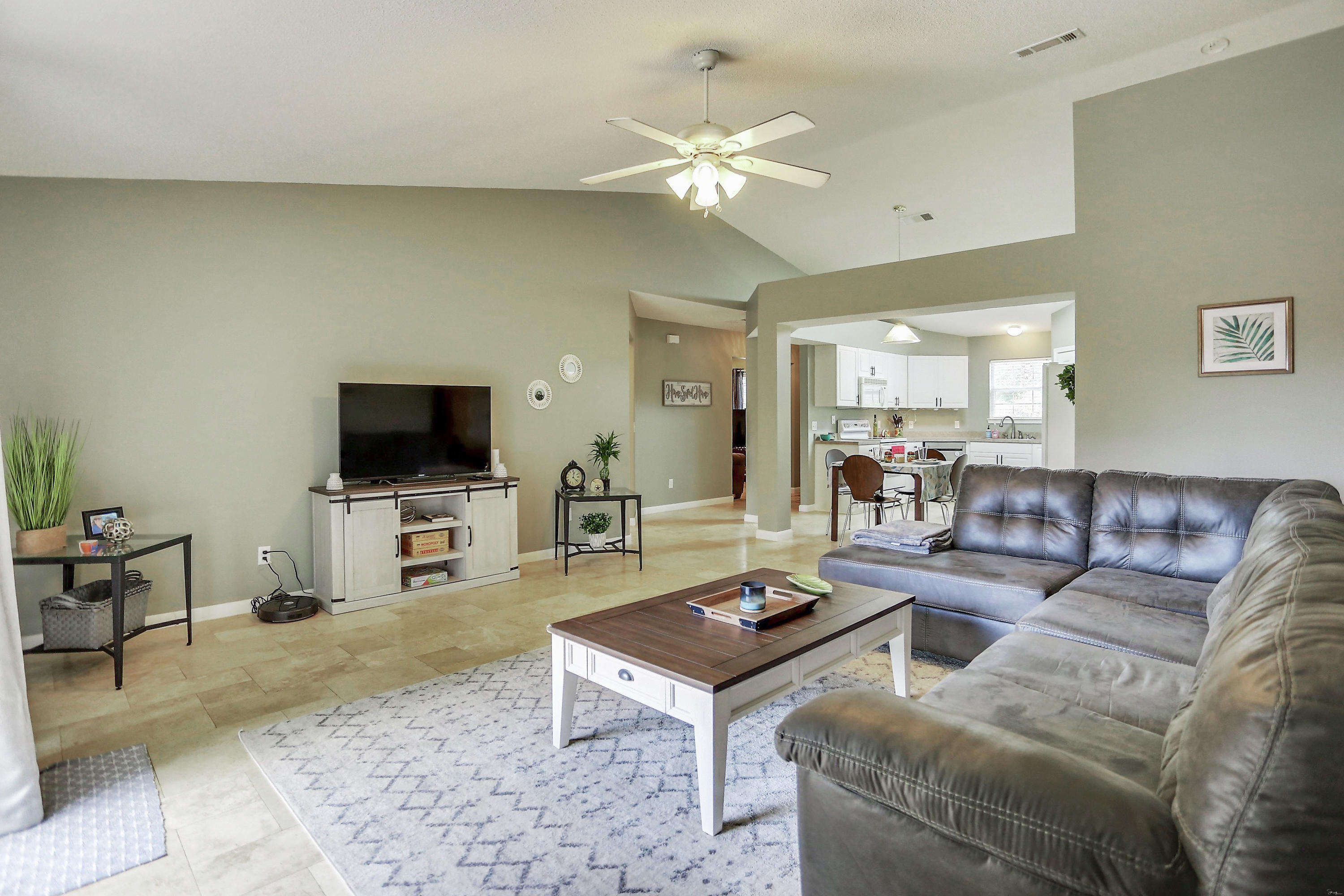 COUNTRYVIEW ESTATES 8TH ADDN - Residential
