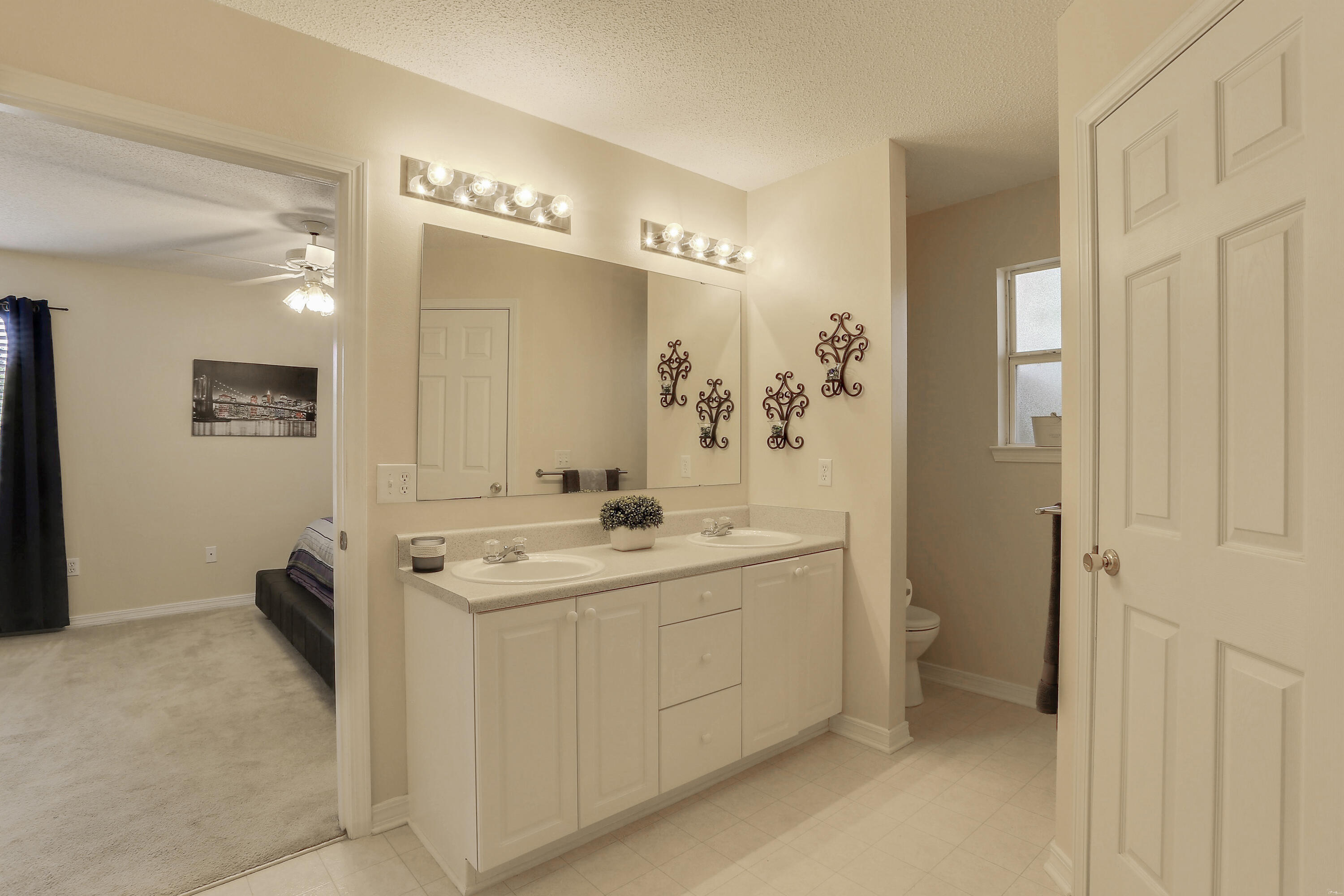 COUNTRYVIEW ESTATES 8TH ADDN - Residential