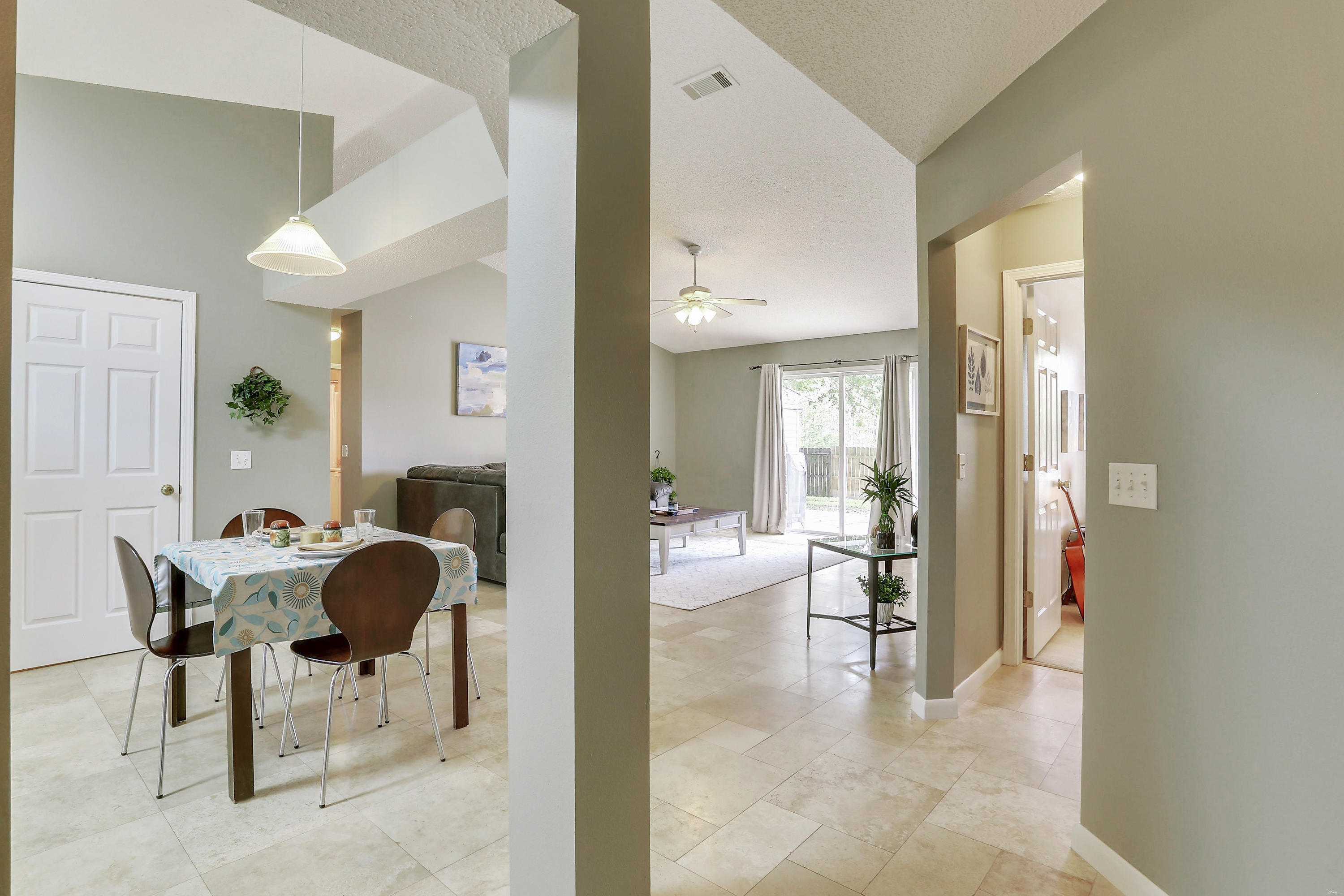 COUNTRYVIEW ESTATES 8TH ADDN - Residential
