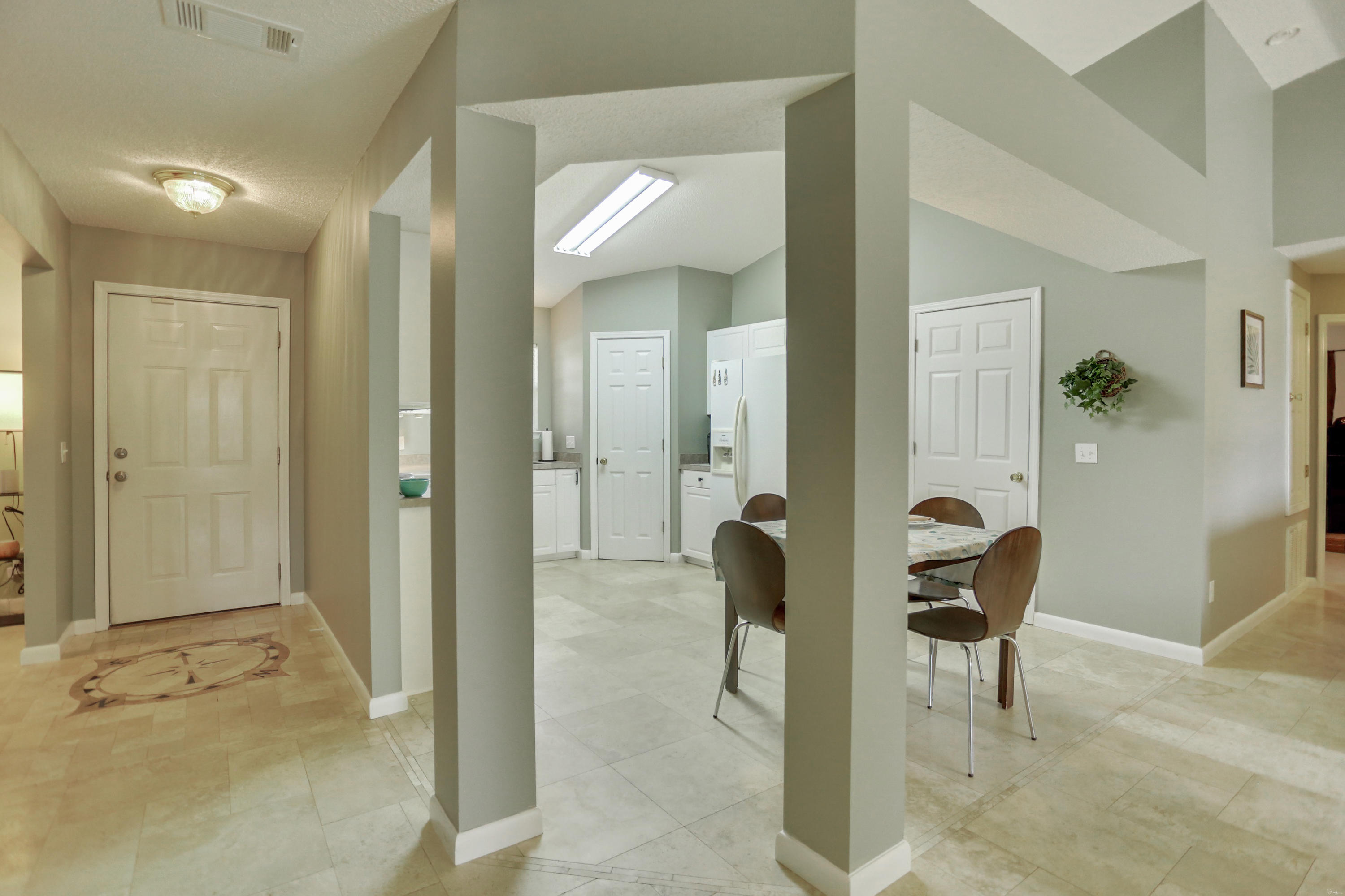COUNTRYVIEW ESTATES 8TH ADDN - Residential