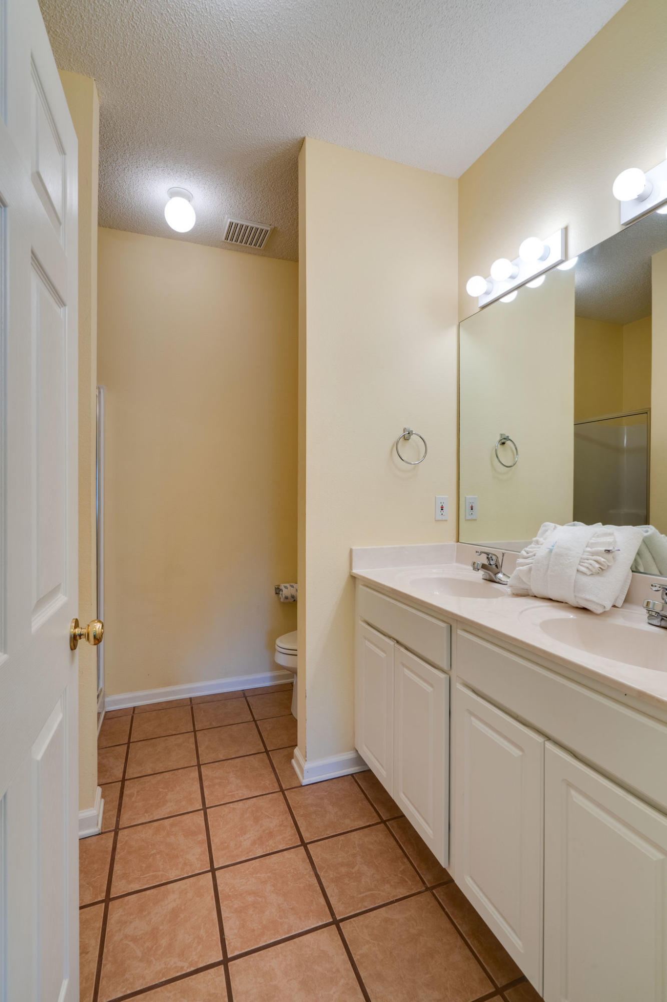 SEABREEZE COTTAGES - Residential