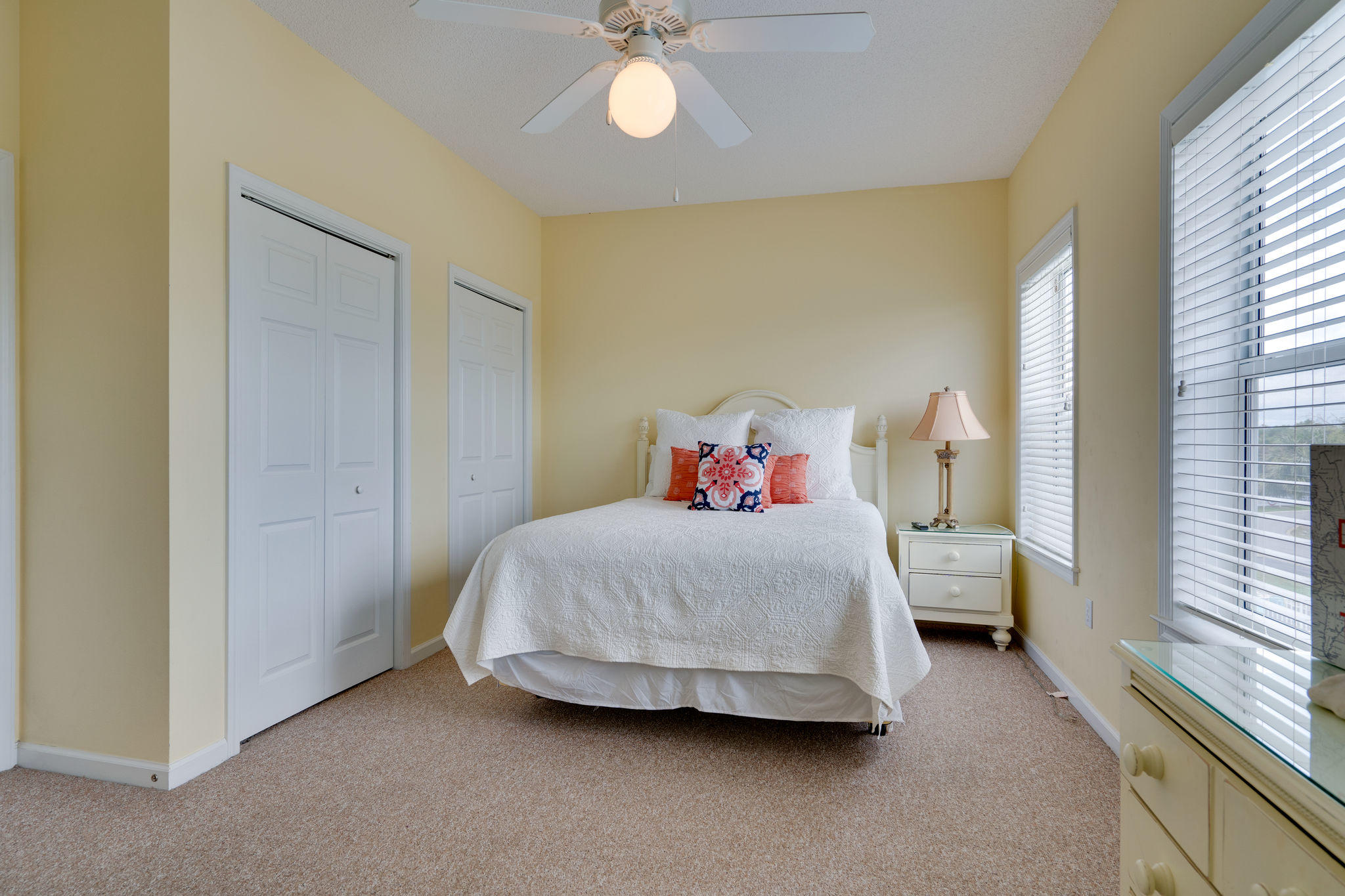 SEABREEZE COTTAGES - Residential