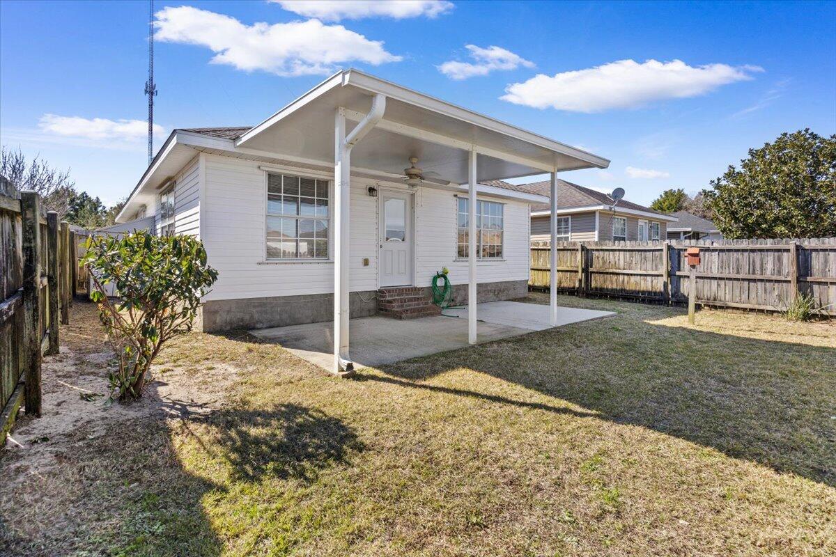 SHADOW LAKES - Residential