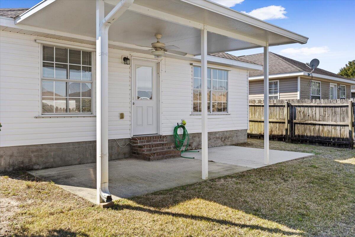 SHADOW LAKES - Residential