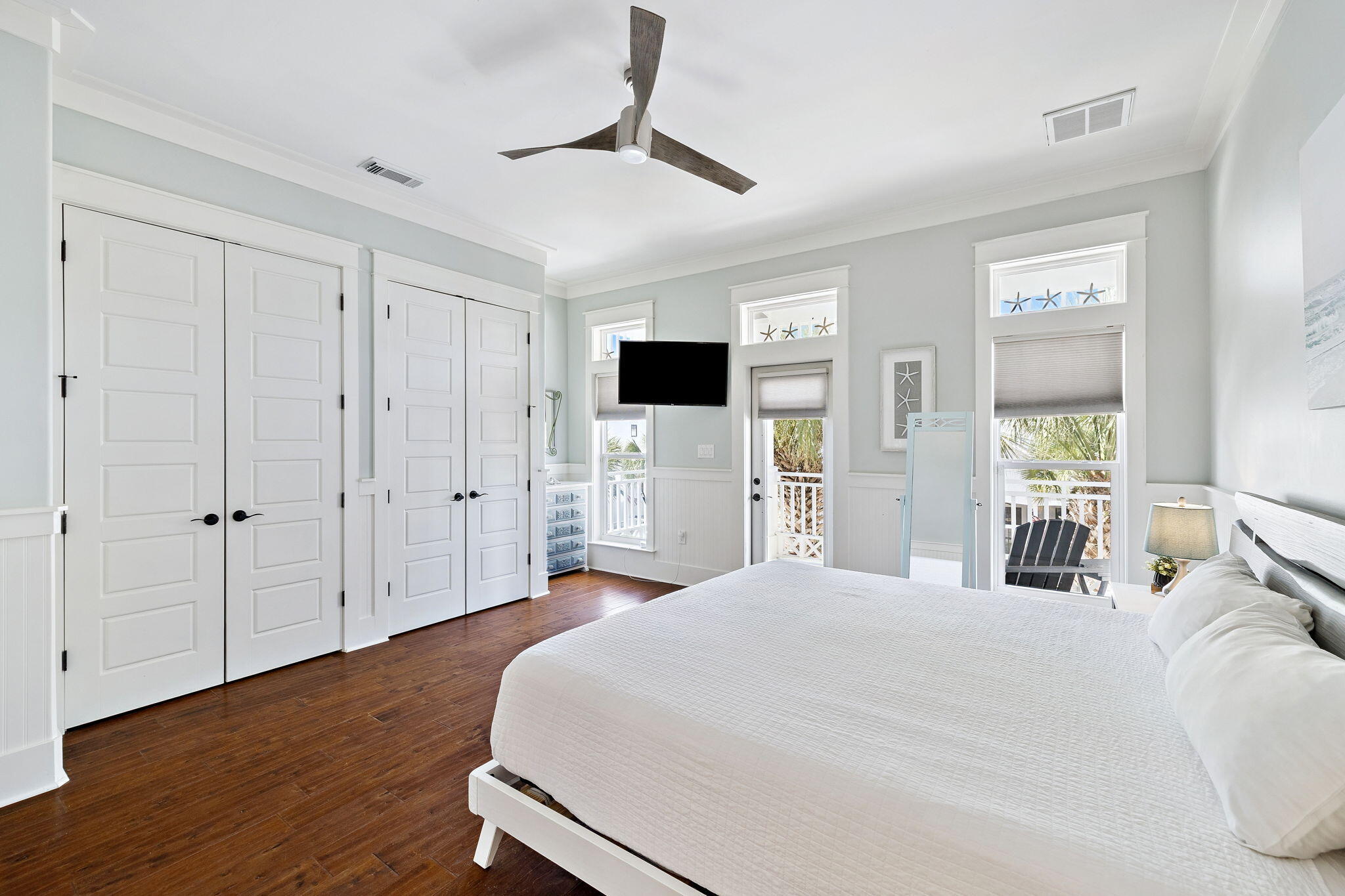 COTTAGES AT EASTERN LAKE - Residential