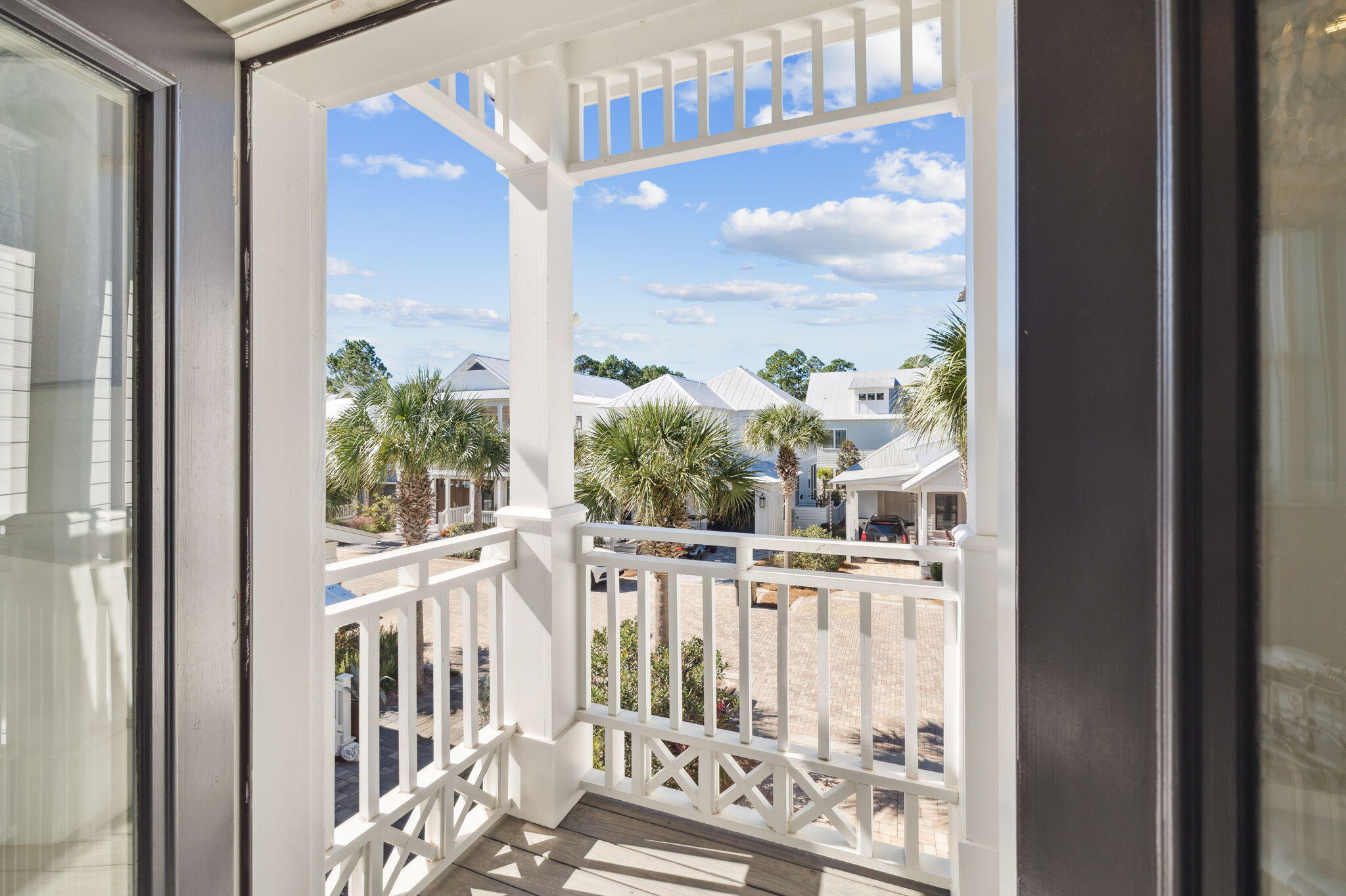 COTTAGES AT EASTERN LAKE - Residential