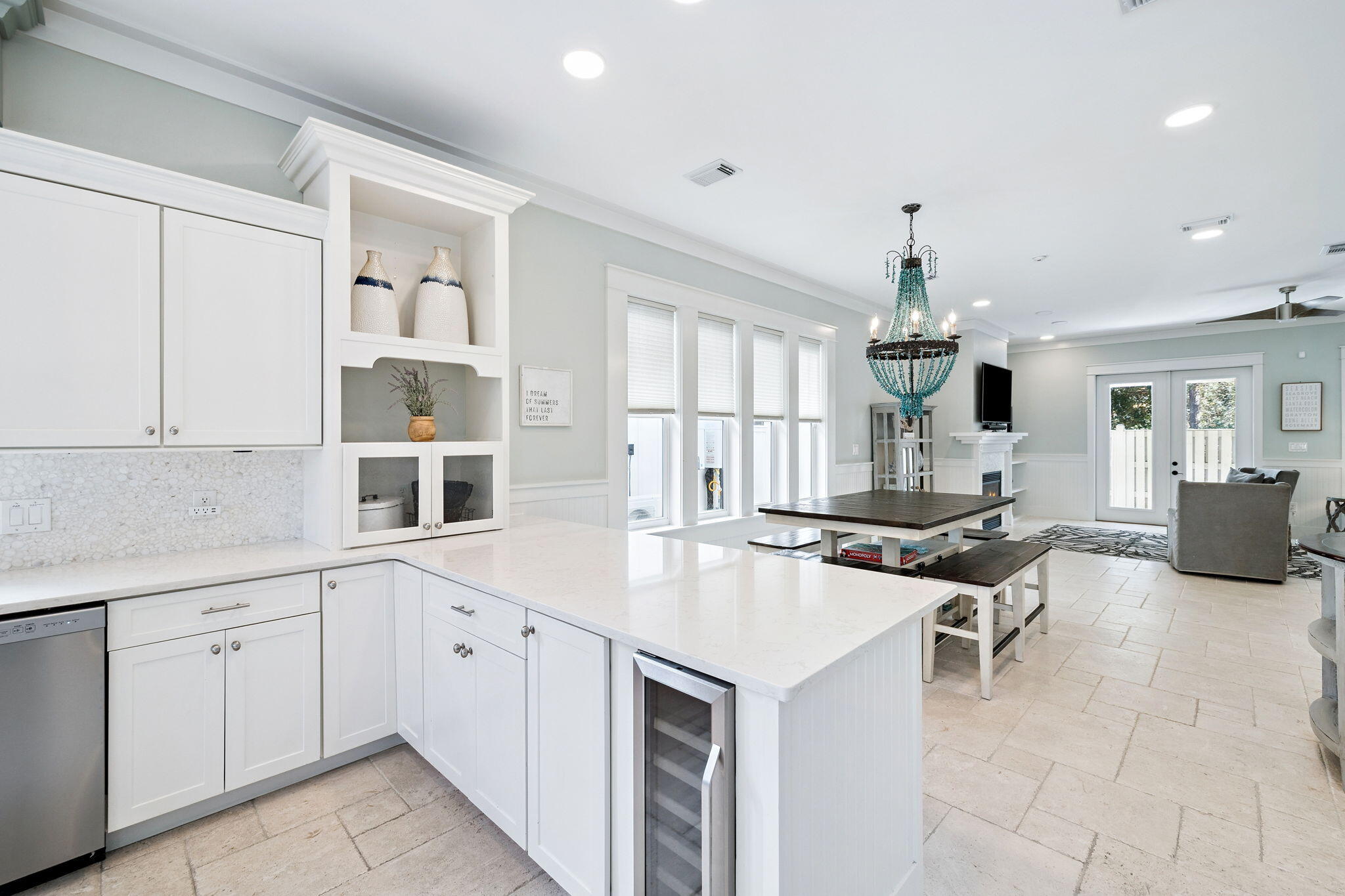 COTTAGES AT EASTERN LAKE - Residential