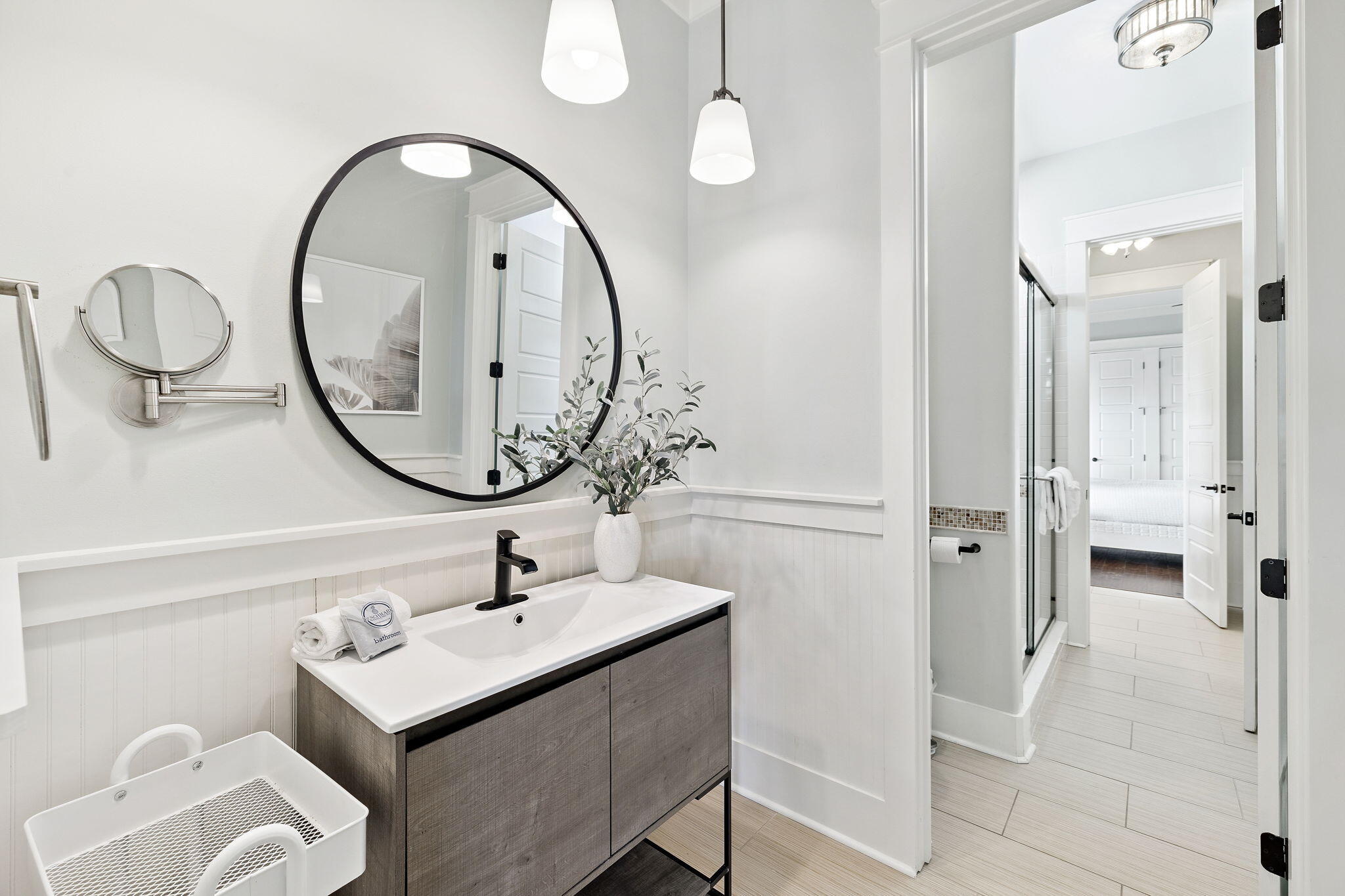 COTTAGES AT EASTERN LAKE - Residential