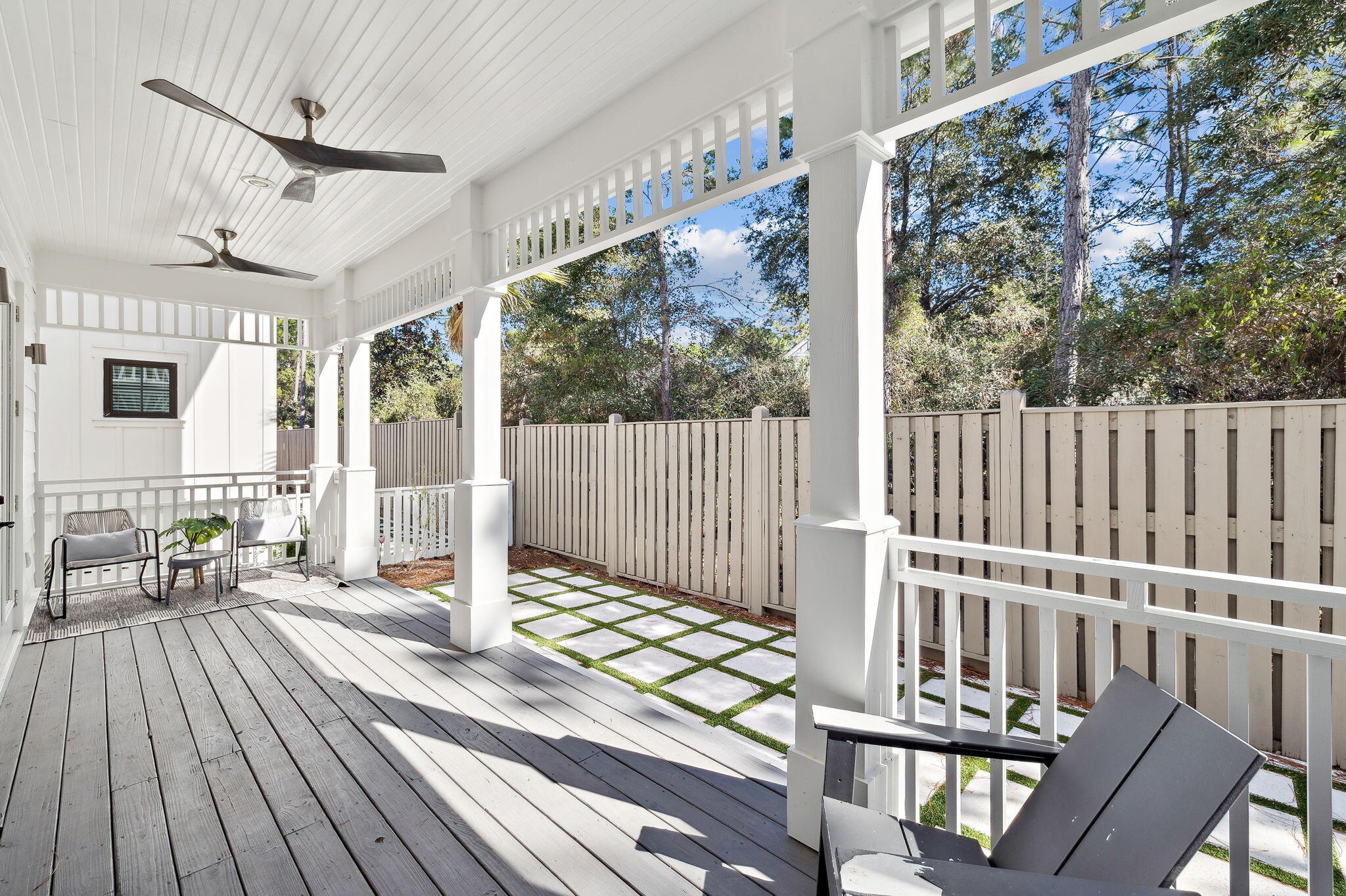 COTTAGES AT EASTERN LAKE - Residential